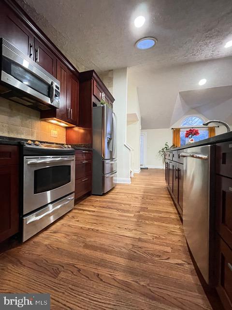 SENECA CHASE - Residential Lease