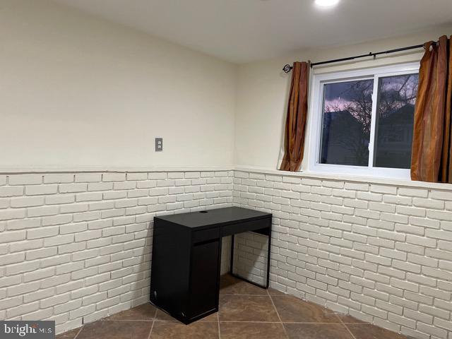 SENECA CHASE - Residential Lease