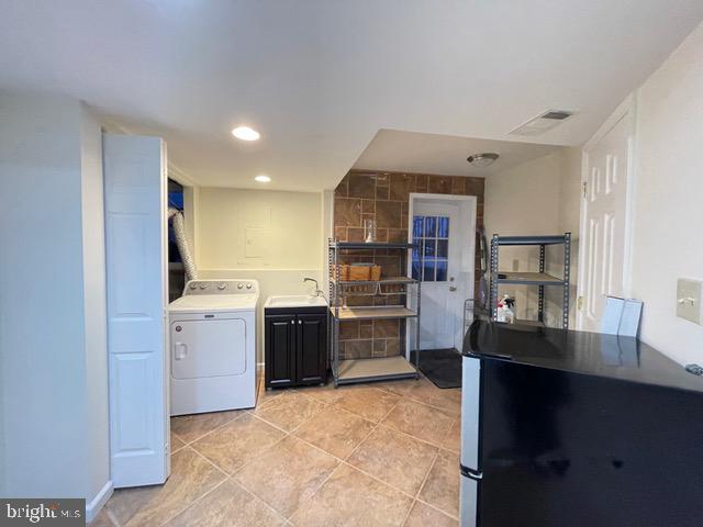 SENECA CHASE - Residential Lease