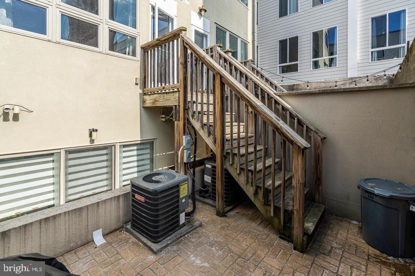 FRANCISVILLE - Residential Lease