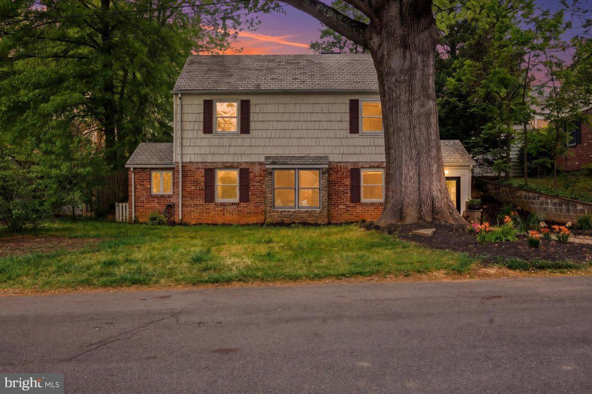 WOODSIDE - Residential