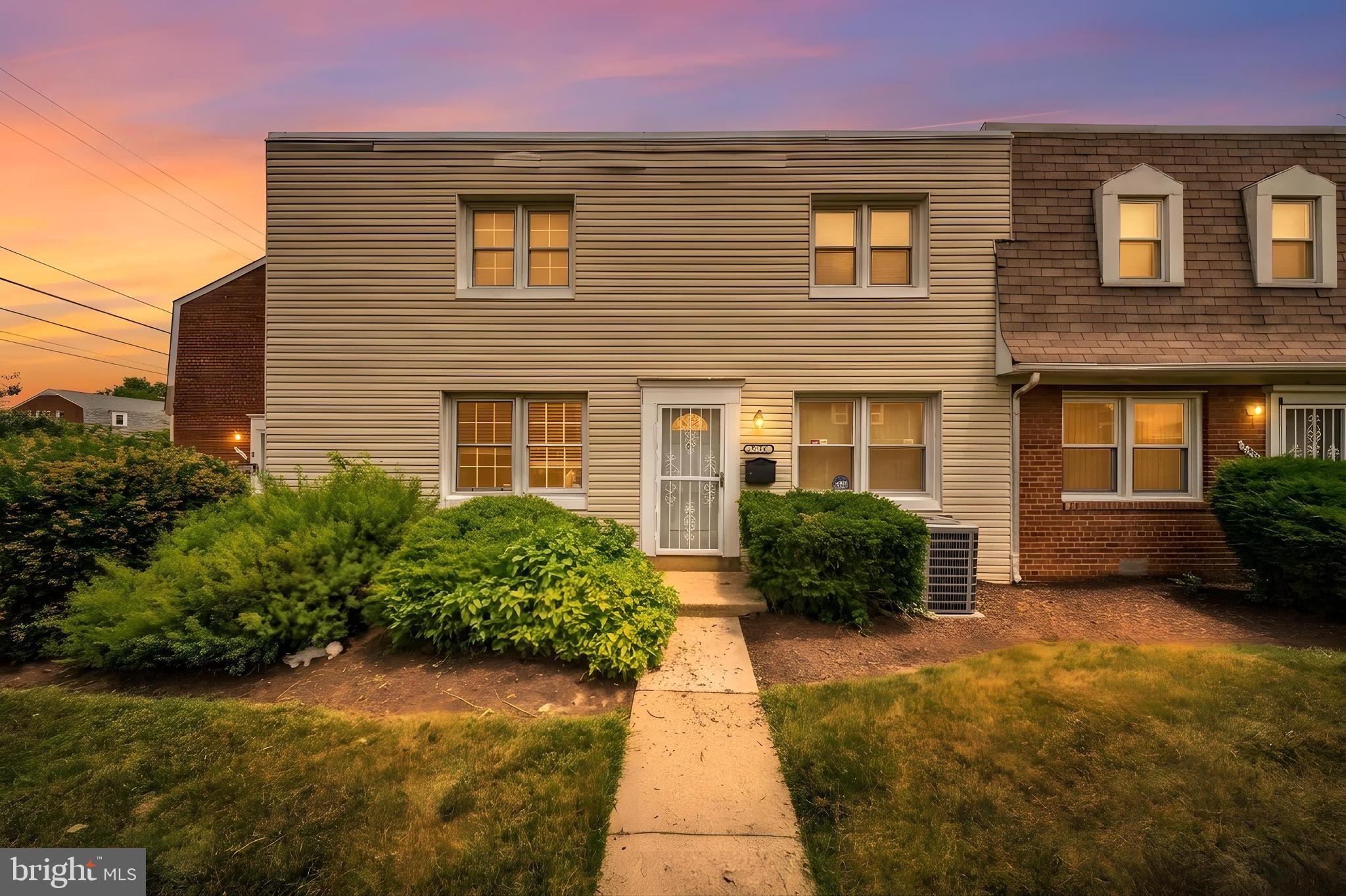 IVERSON SQUARE - Residential
