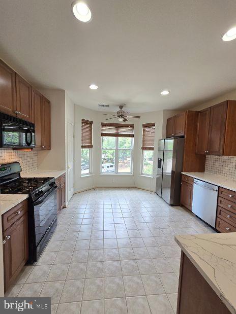 SOLOMONS LANDING - Residential