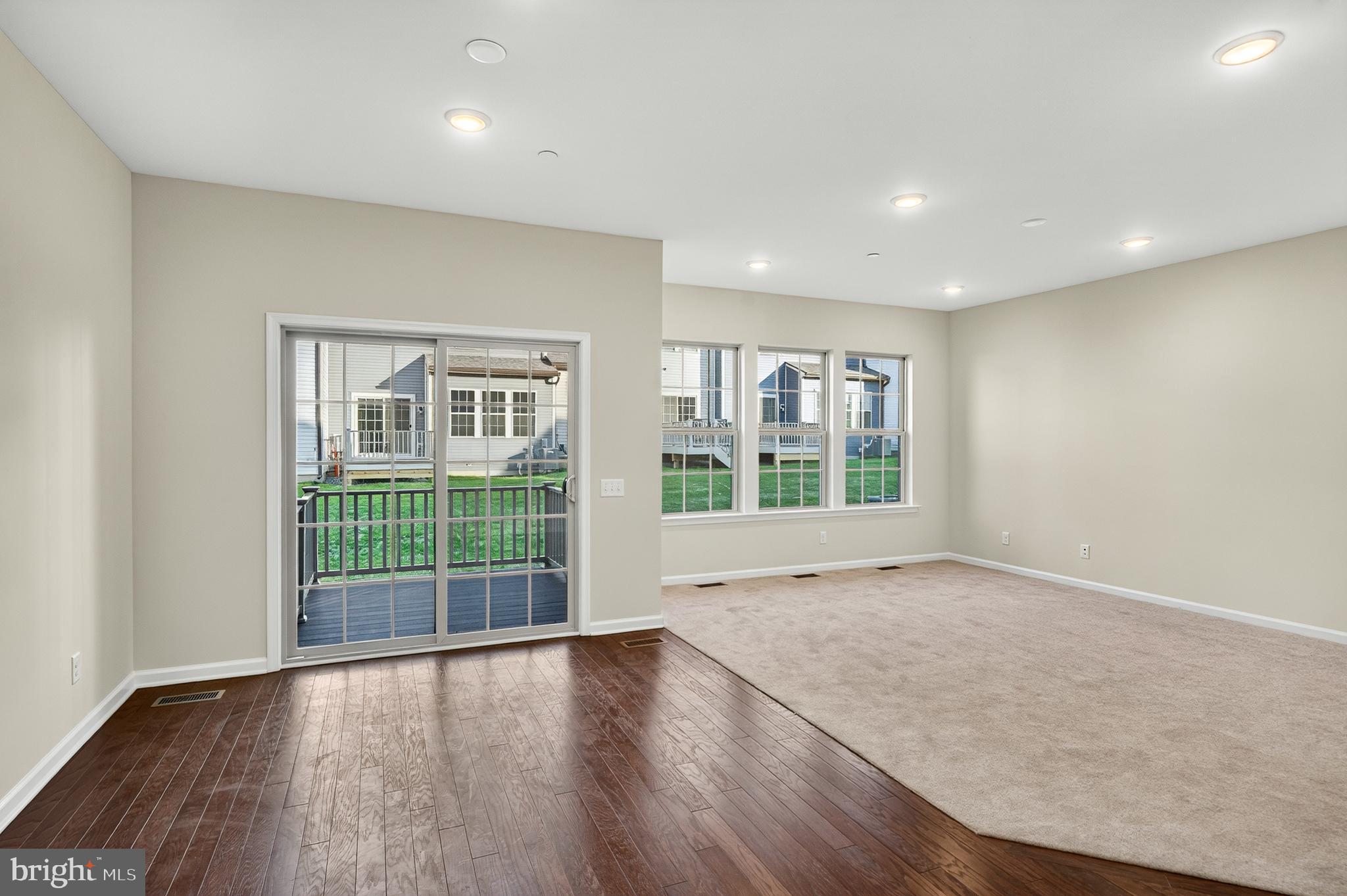 SPRING LAKE - Residential