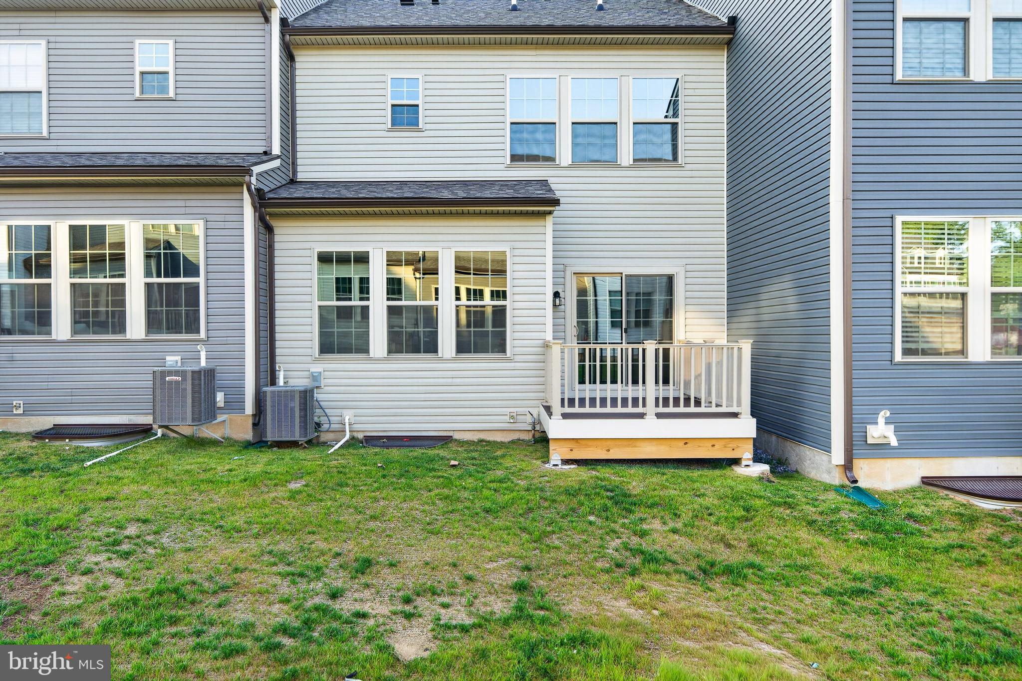 SPRING LAKE - Residential