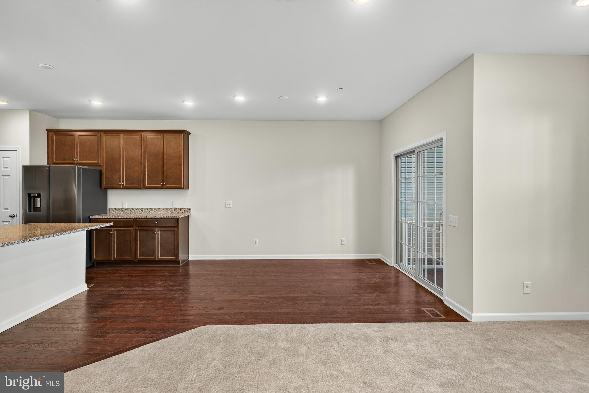 SPRING LAKE - Residential