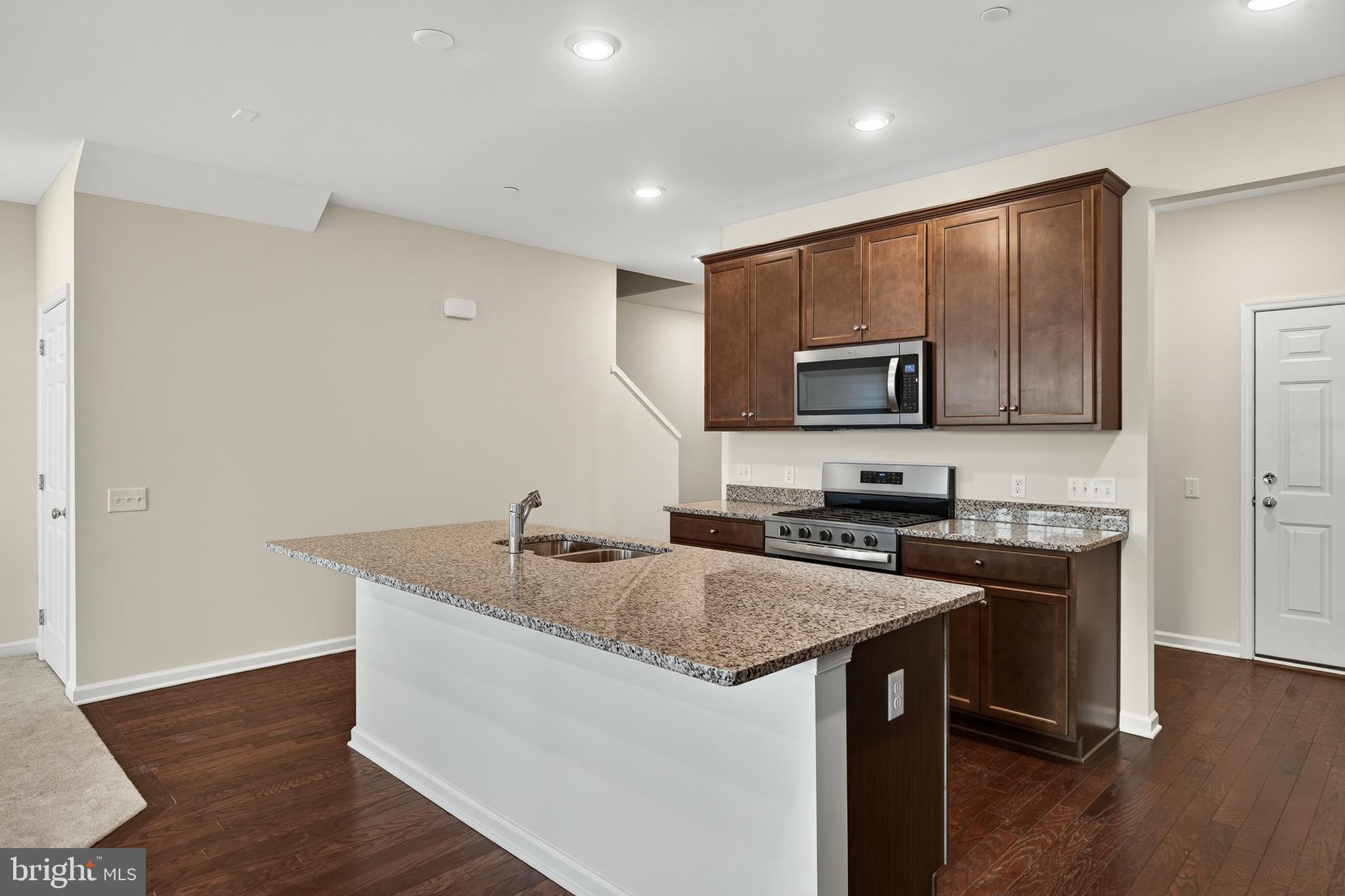 SPRING LAKE - Residential