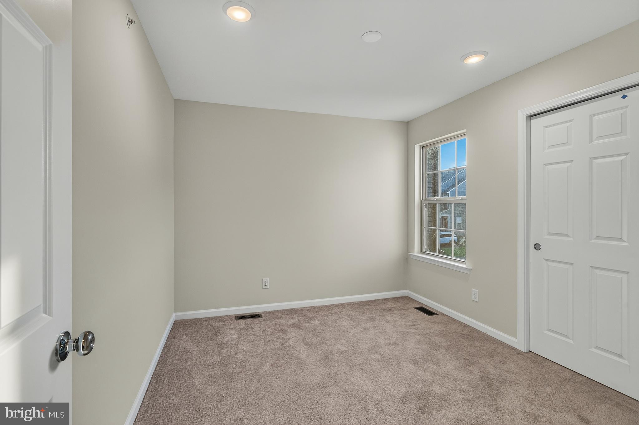 SPRING LAKE - Residential