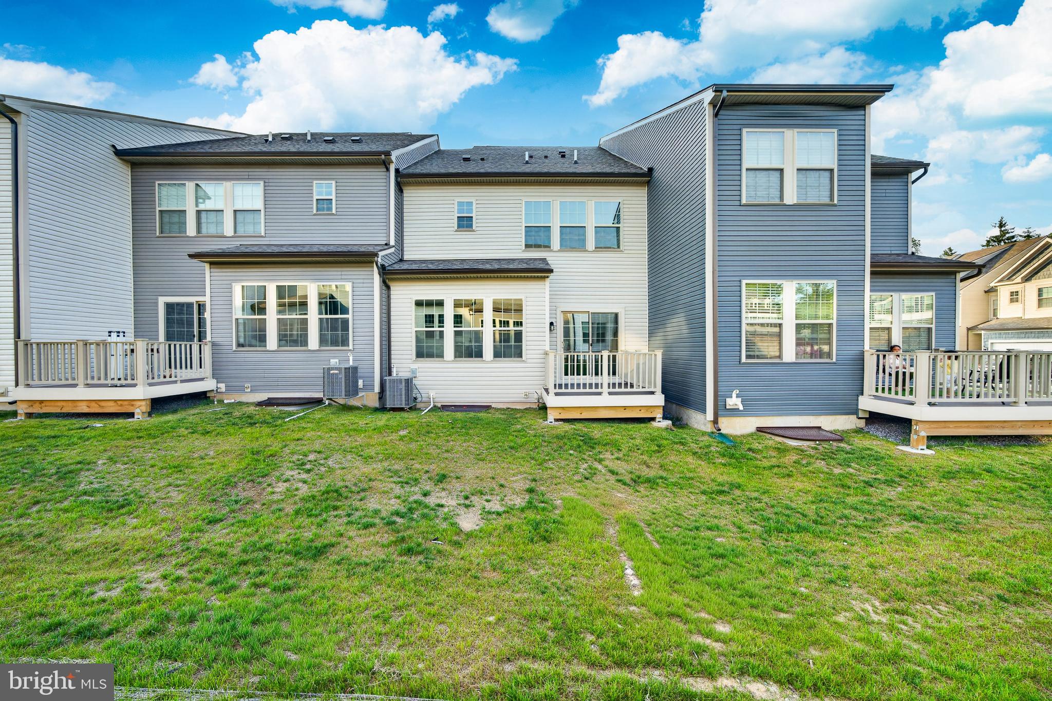 SPRING LAKE - Residential
