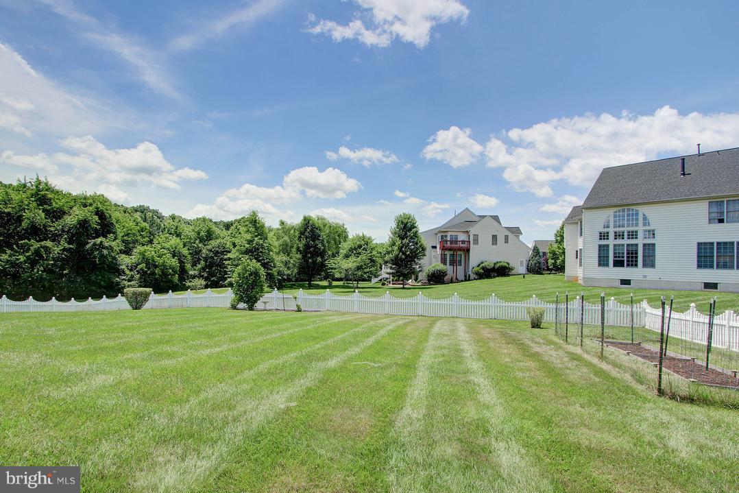 KINGS CROSSING - Residential