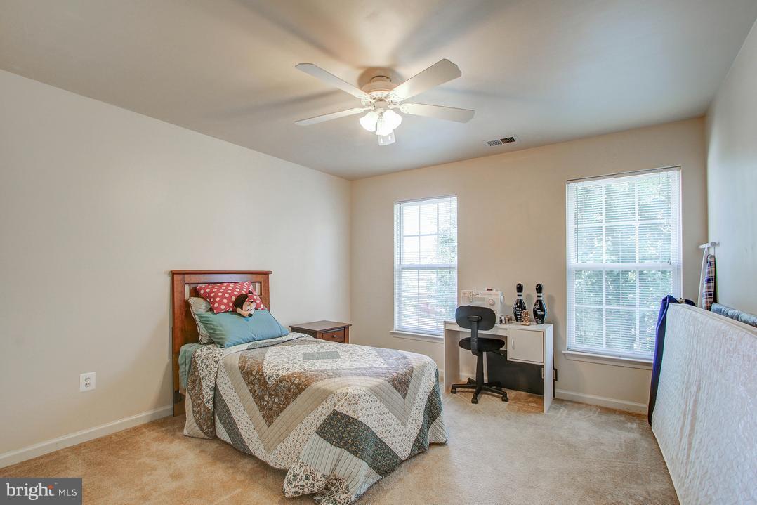 KINGS CROSSING - Residential