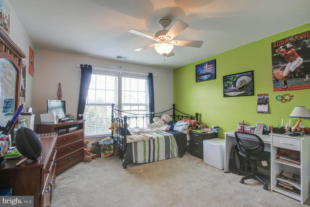 KINGS CROSSING - Residential