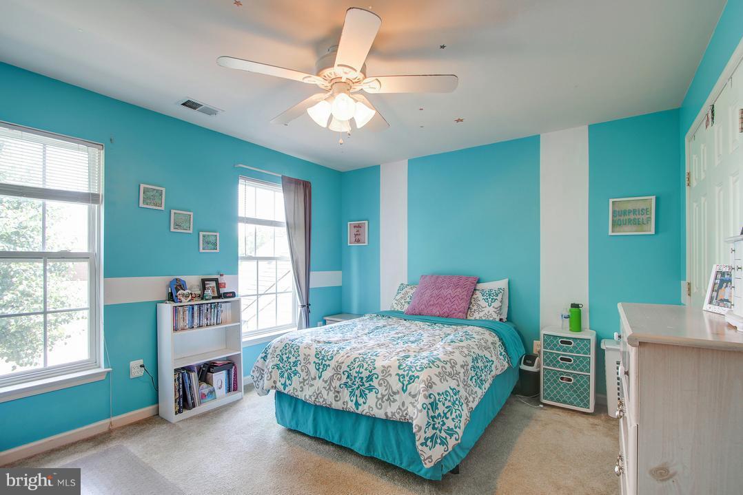 KINGS CROSSING - Residential