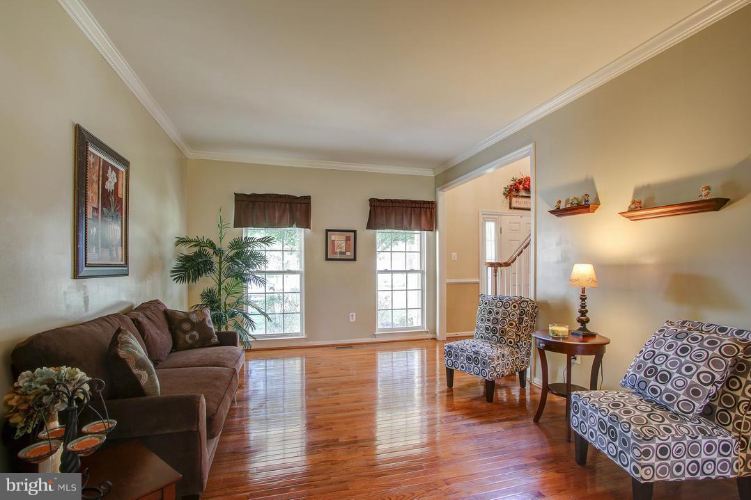 KINGS CROSSING - Residential