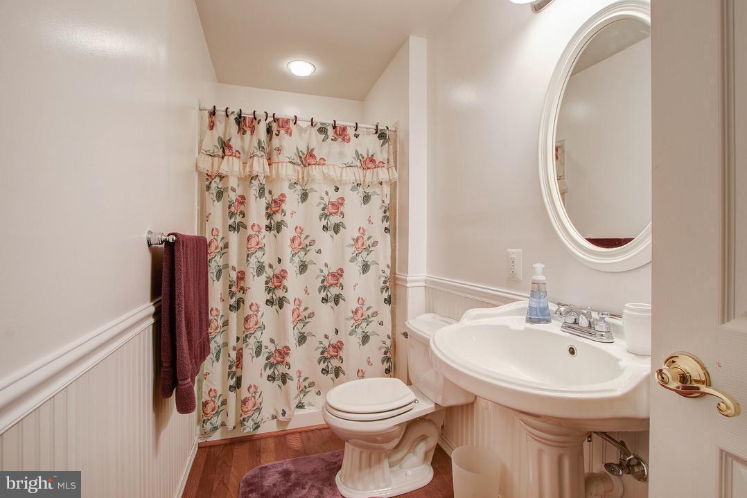 KINGS CROSSING - Residential