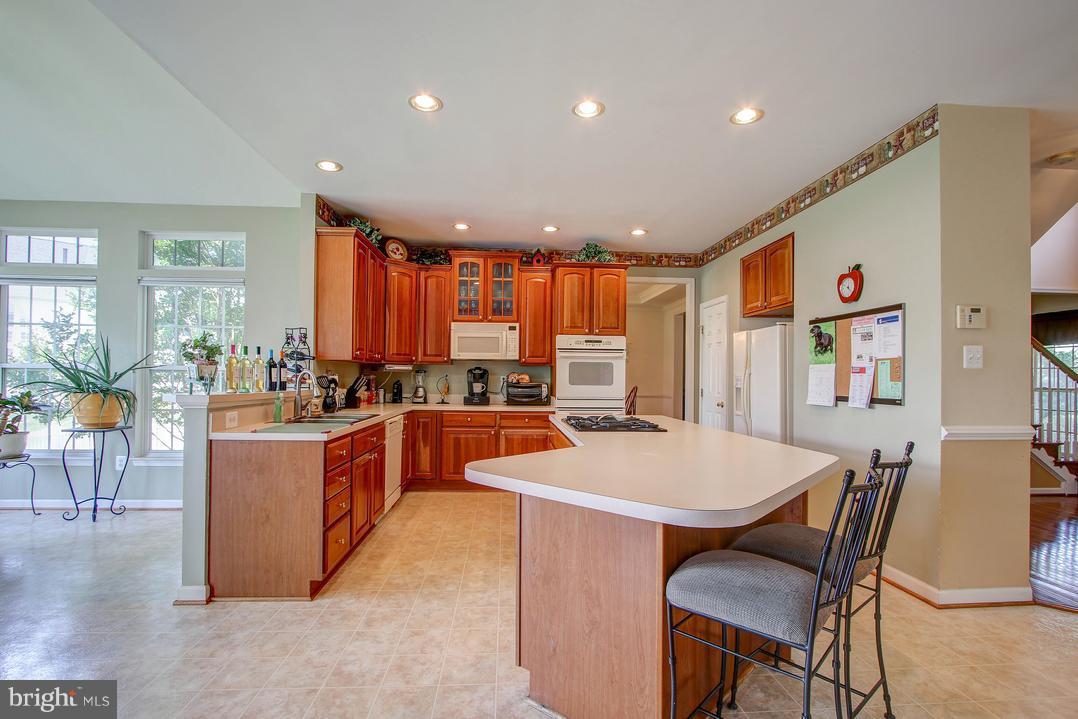 KINGS CROSSING - Residential