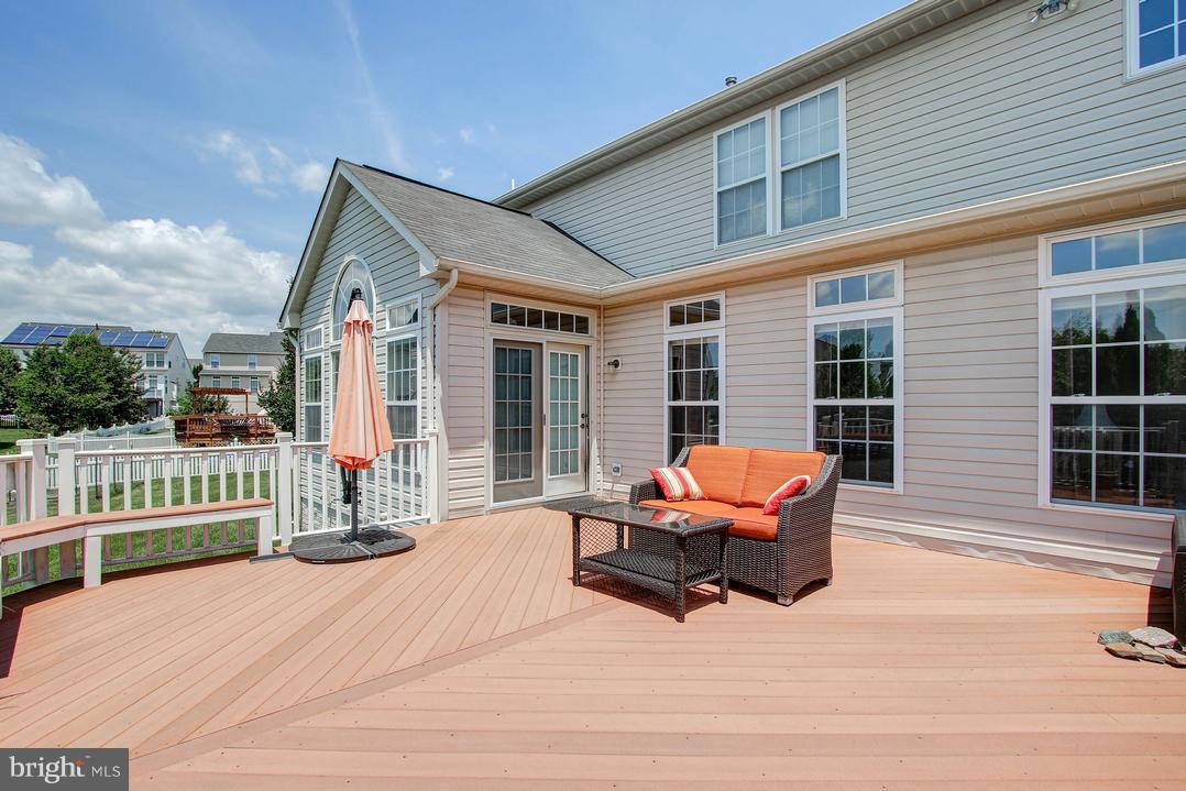 KINGS CROSSING - Residential