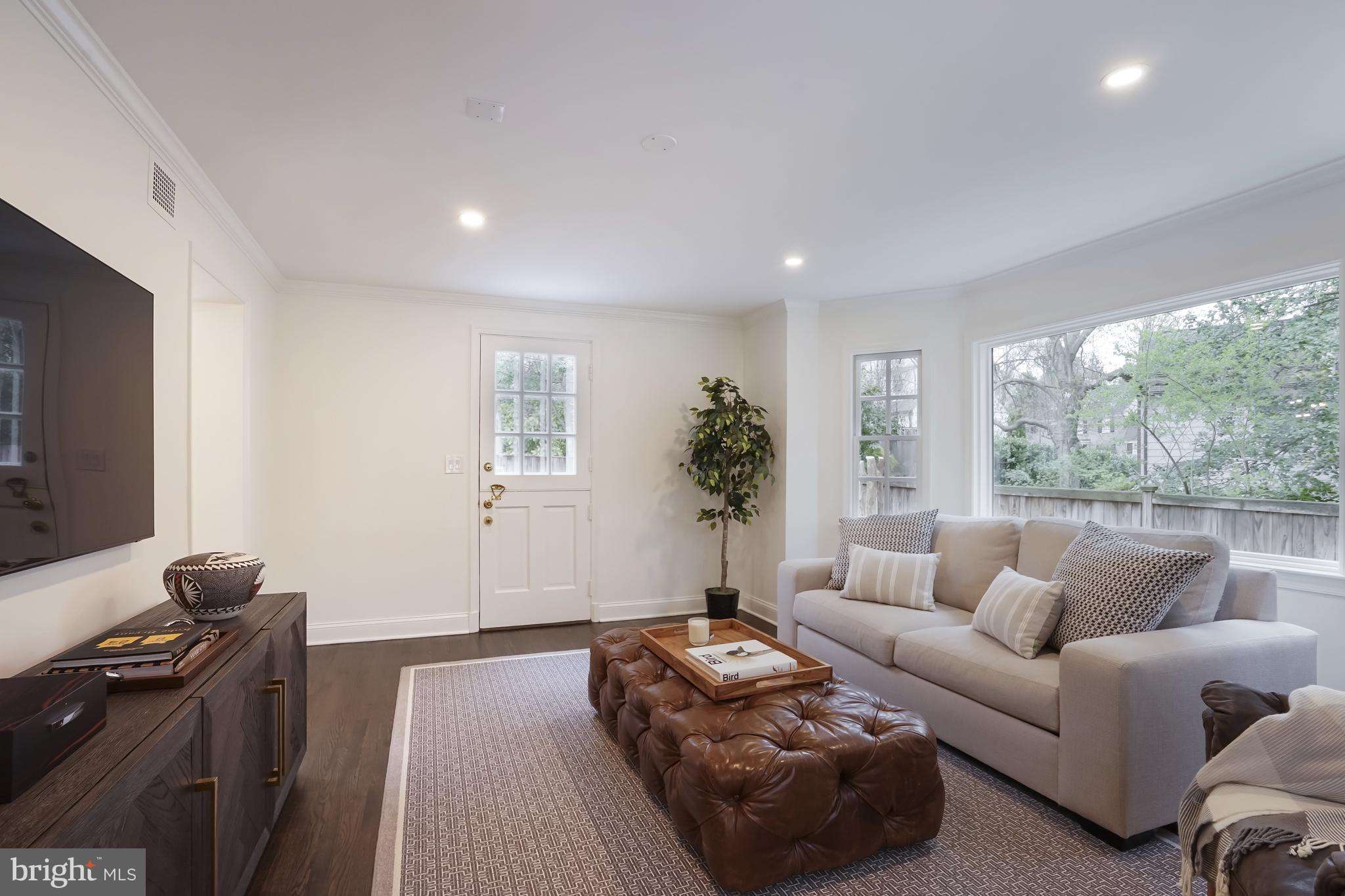 WESTMORELAND HILLS - Residential