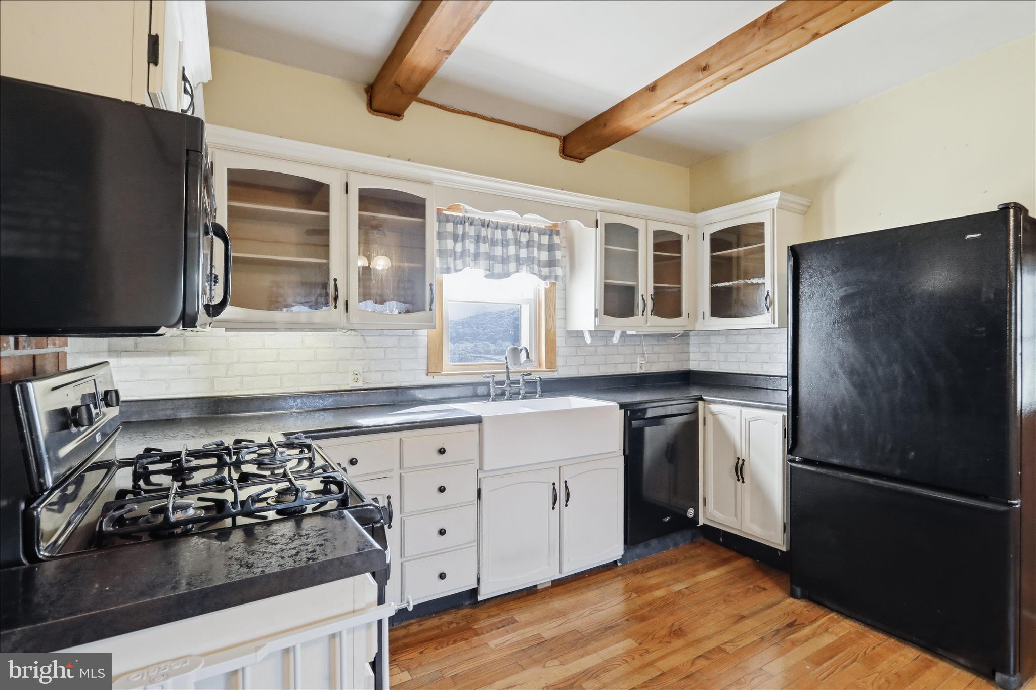 WEST END - Residential