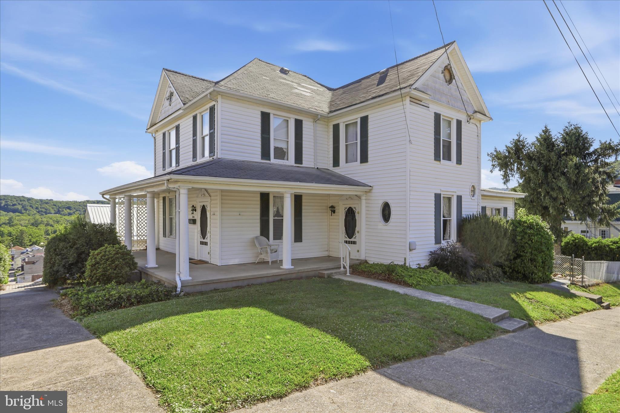 WEST END - Residential