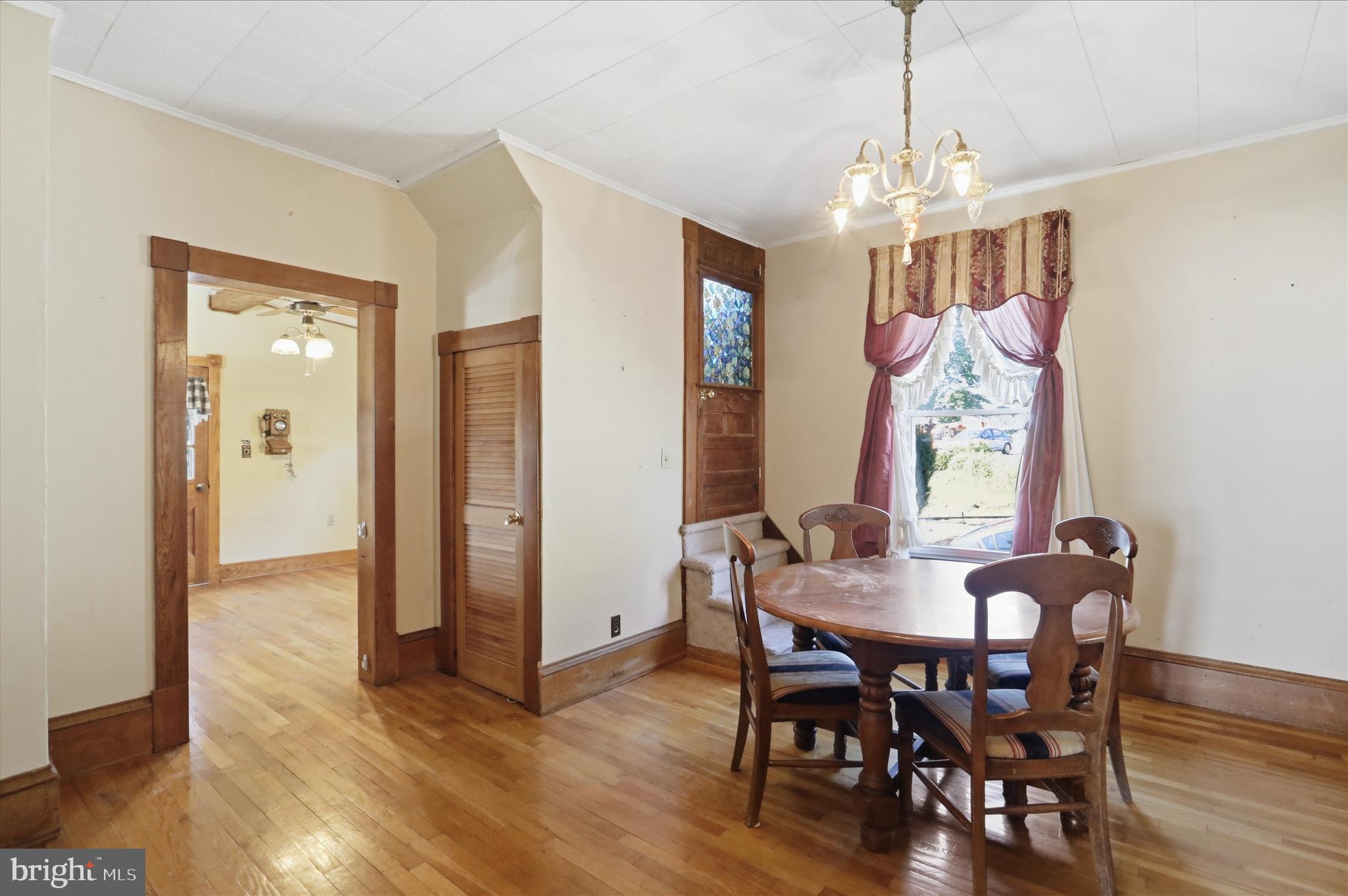 WEST END - Residential