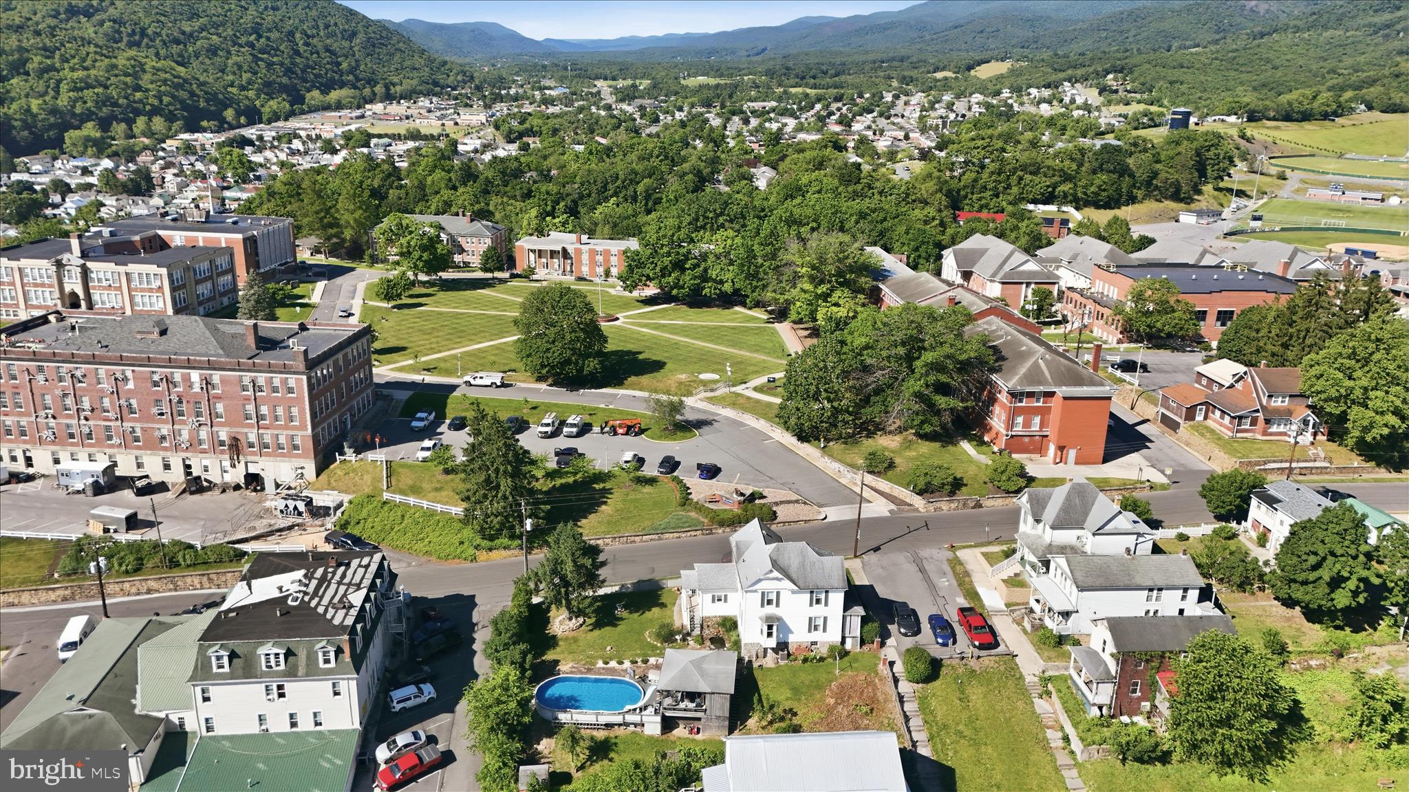 WEST END - Residential