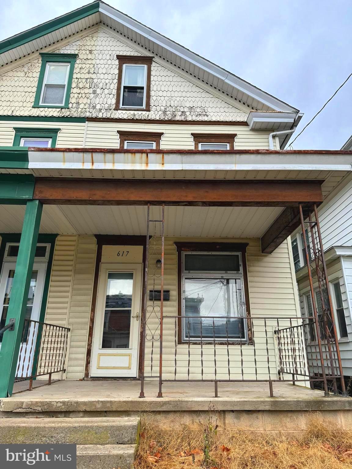 Come take a tour of this three bedroom and one bath half of a double house! Cozy living room, spacious kitchen, and large closet is master bedroom. Storage space in the attic and off street parking as well! Conveniently located in town and walking distance to Public Schools, Parks, and Restaurants!!! Bring your ideas and schedule a showing today!!!!!