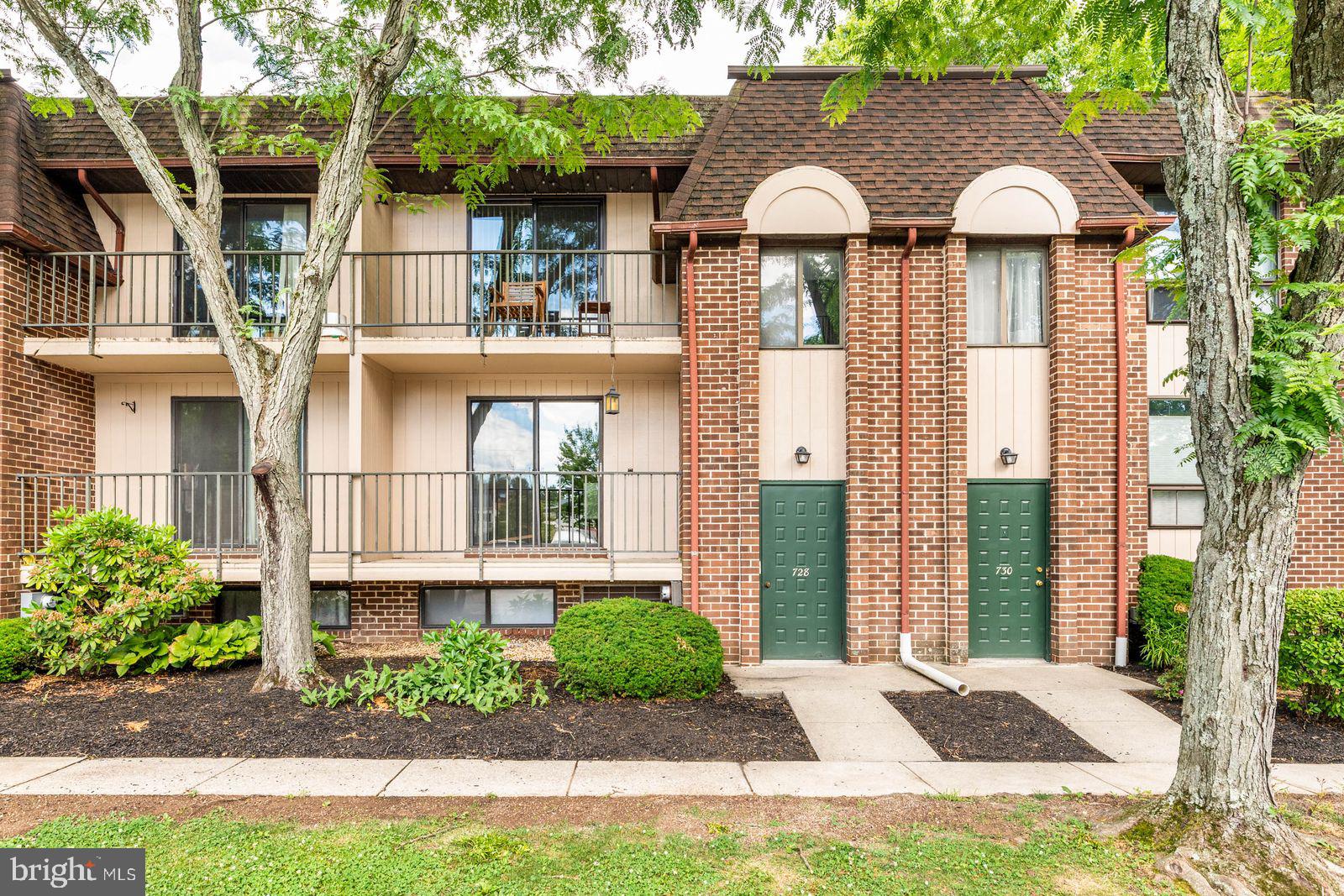 DANBURY VILLAGE - Residential
