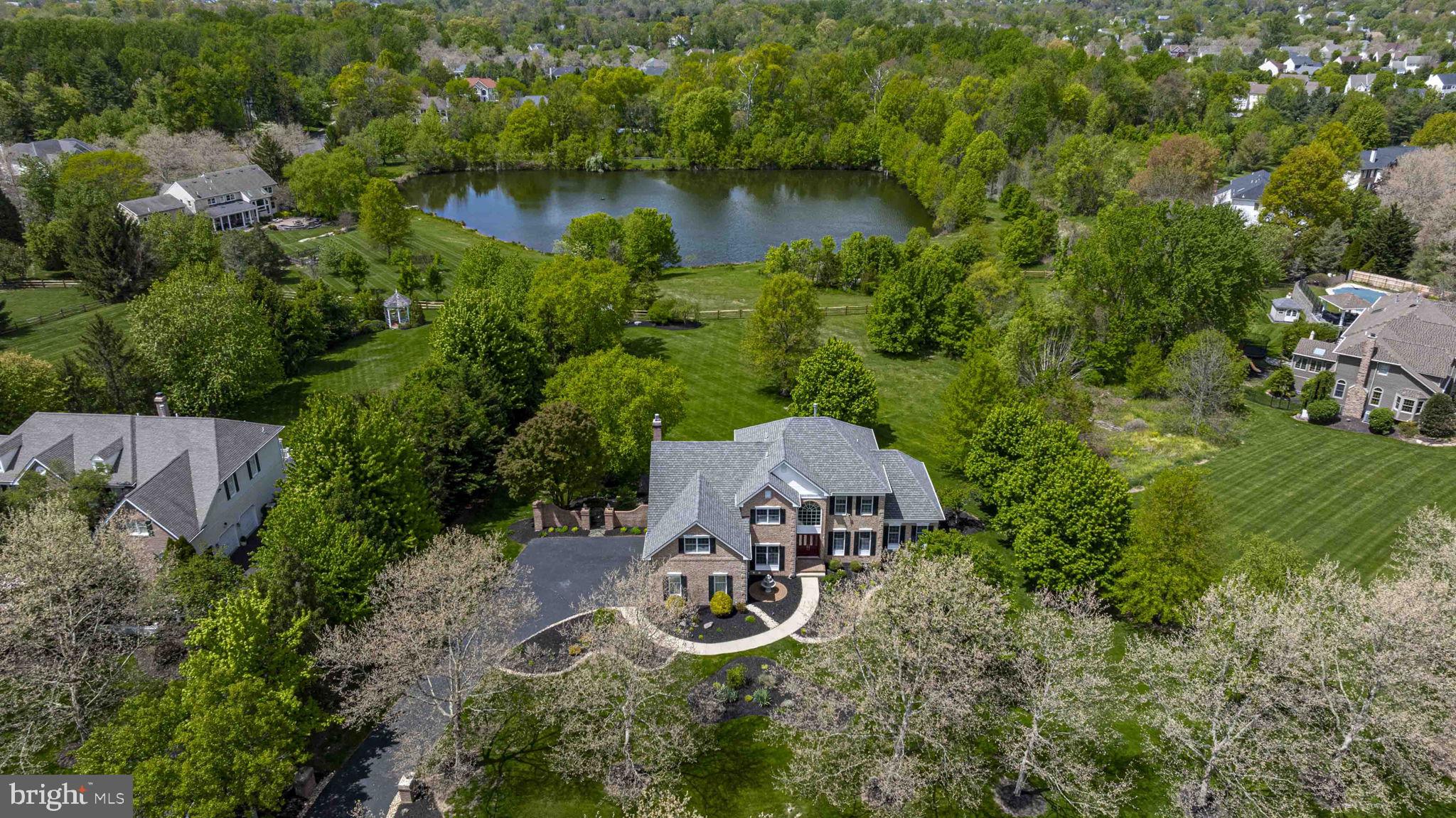 BUCKINGHAM WOODS - Residential