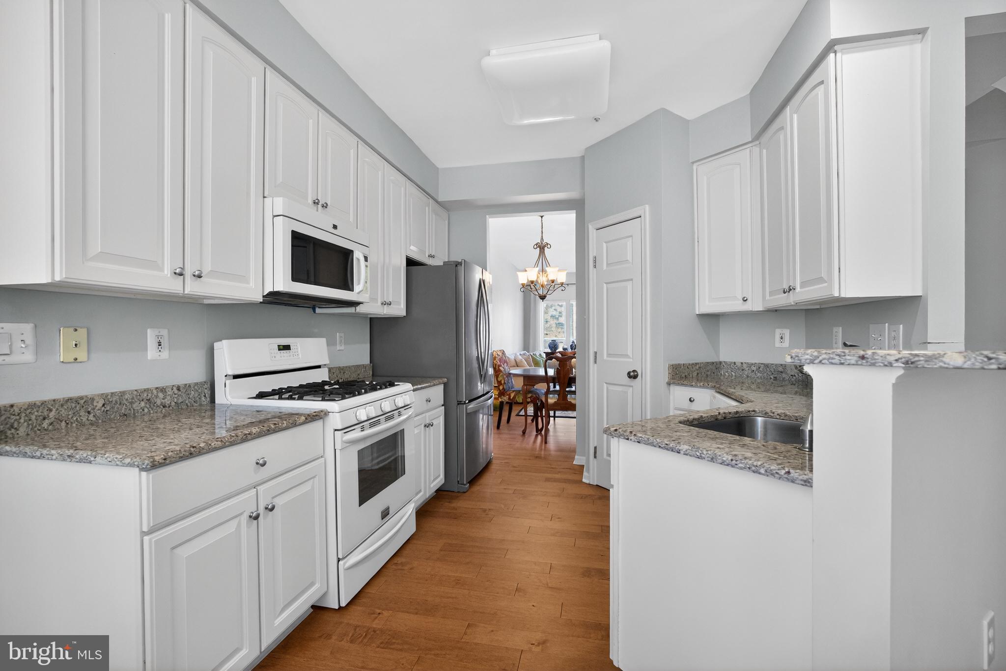 SUMMERMEADOW - Residential