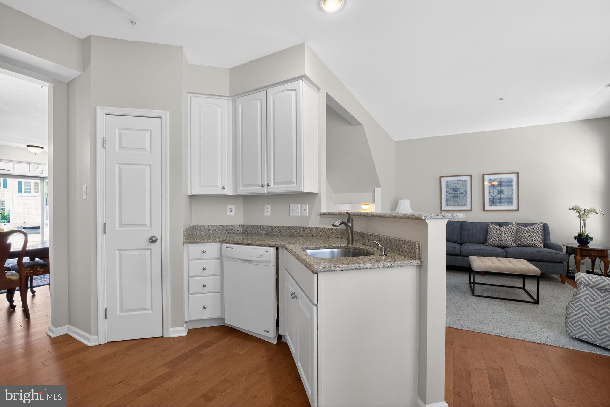 SUMMERMEADOW - Residential