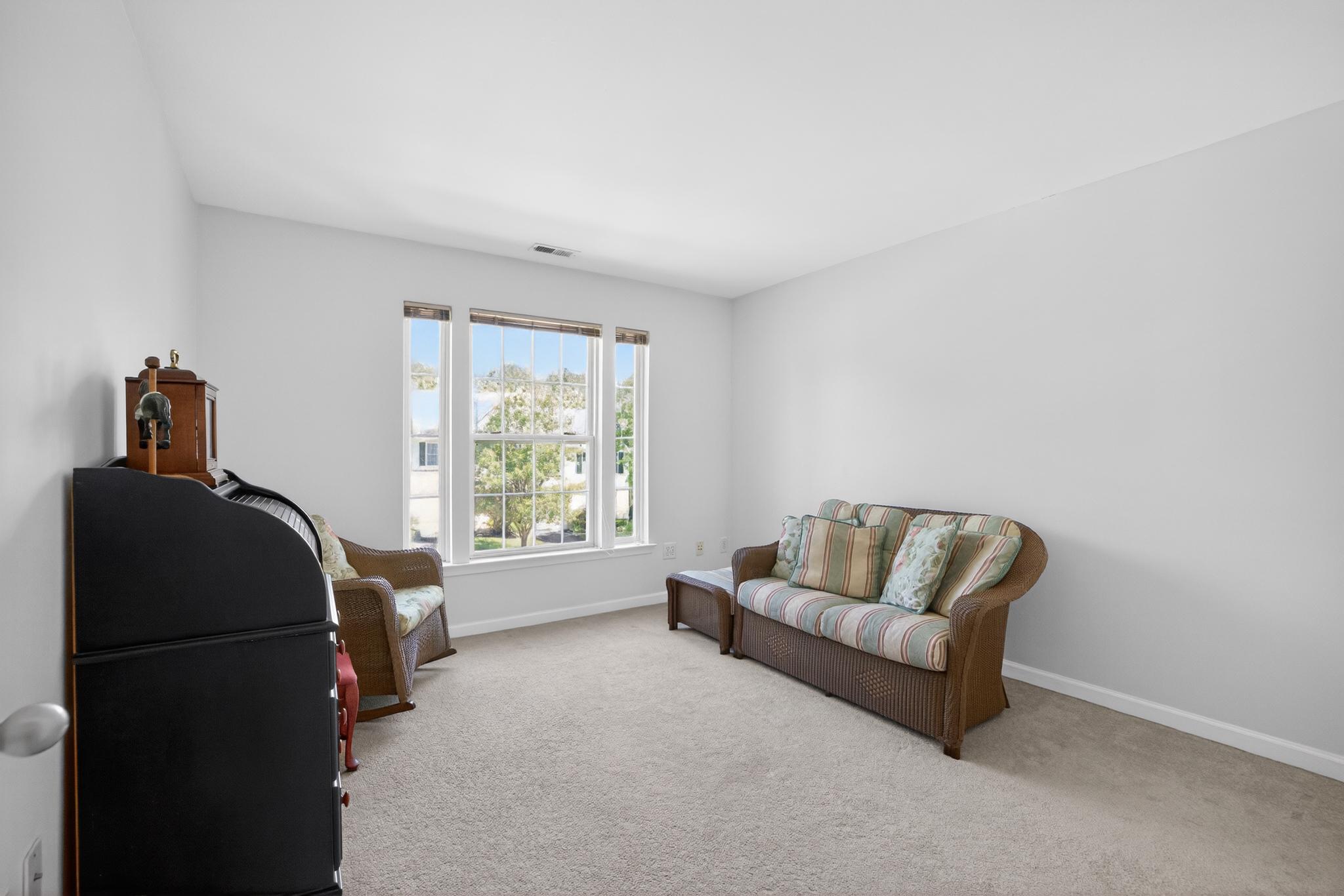 SUMMERMEADOW - Residential