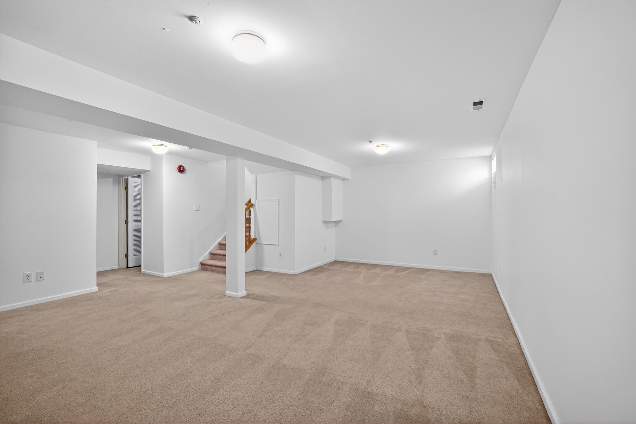 SUMMERMEADOW - Residential