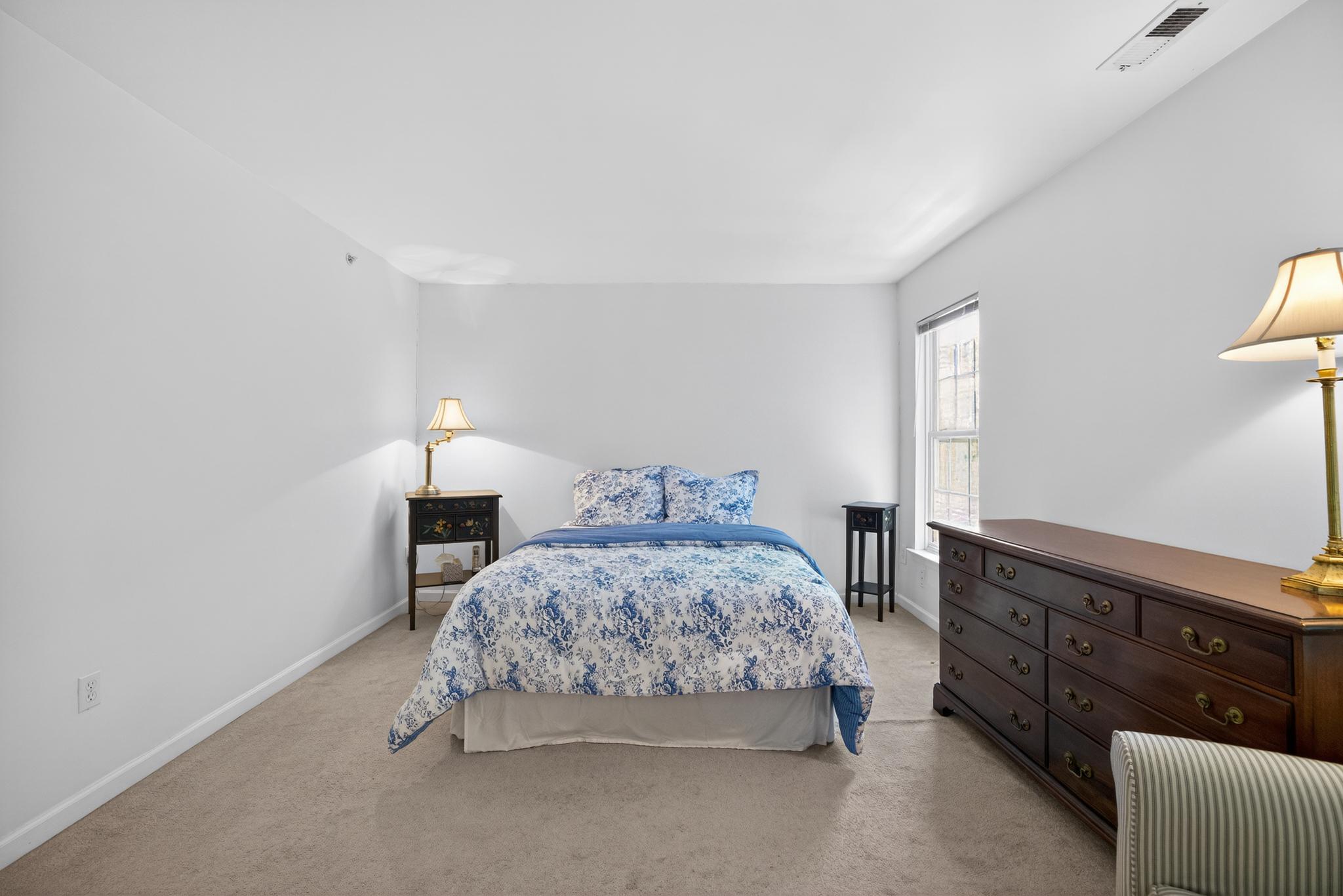 SUMMERMEADOW - Residential