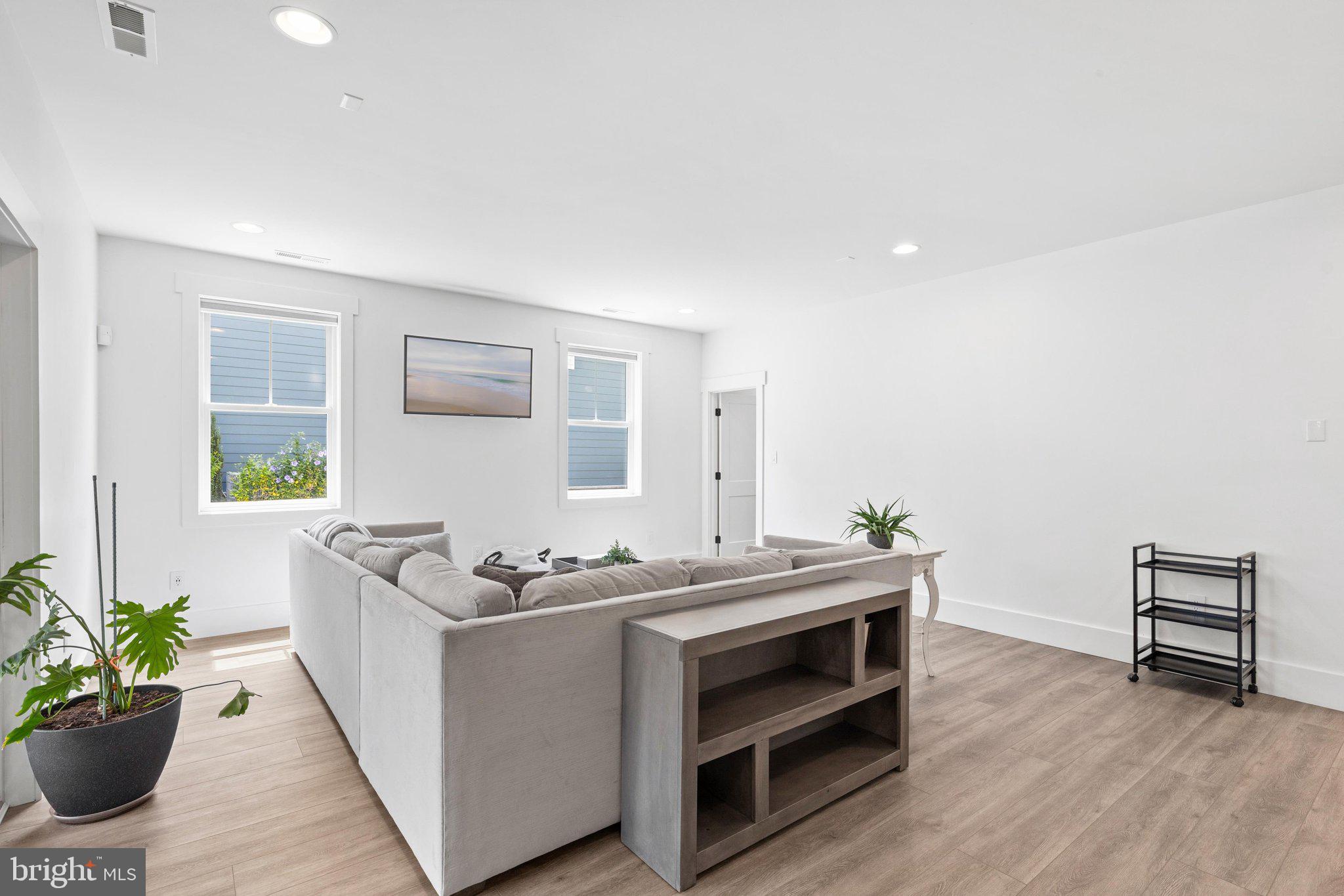 FENWICK SHOALS - Residential