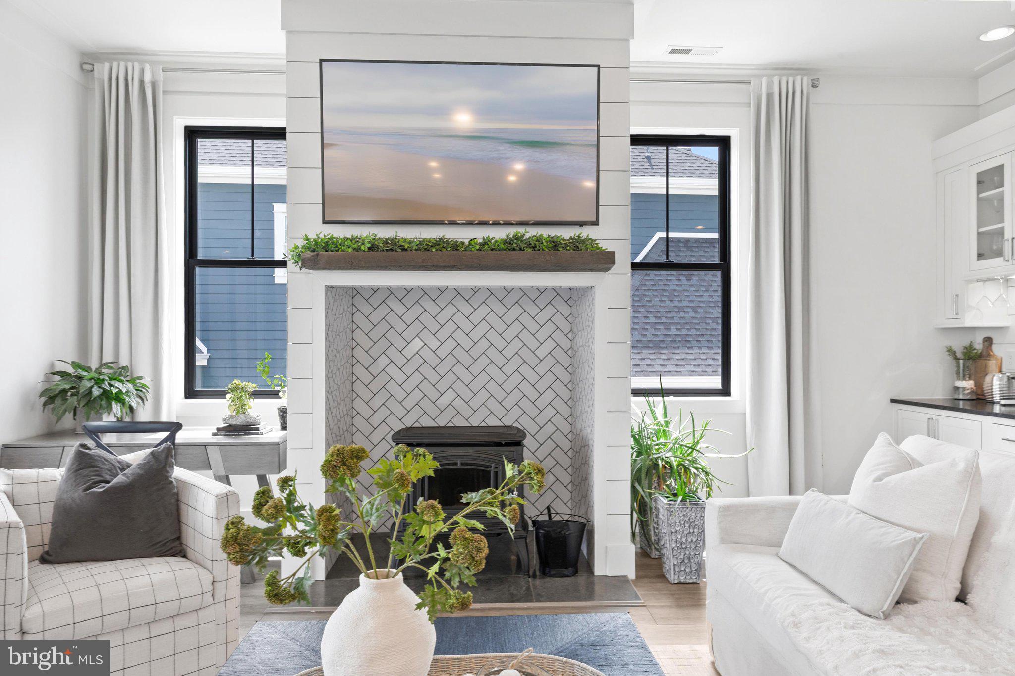 FENWICK SHOALS - Residential
