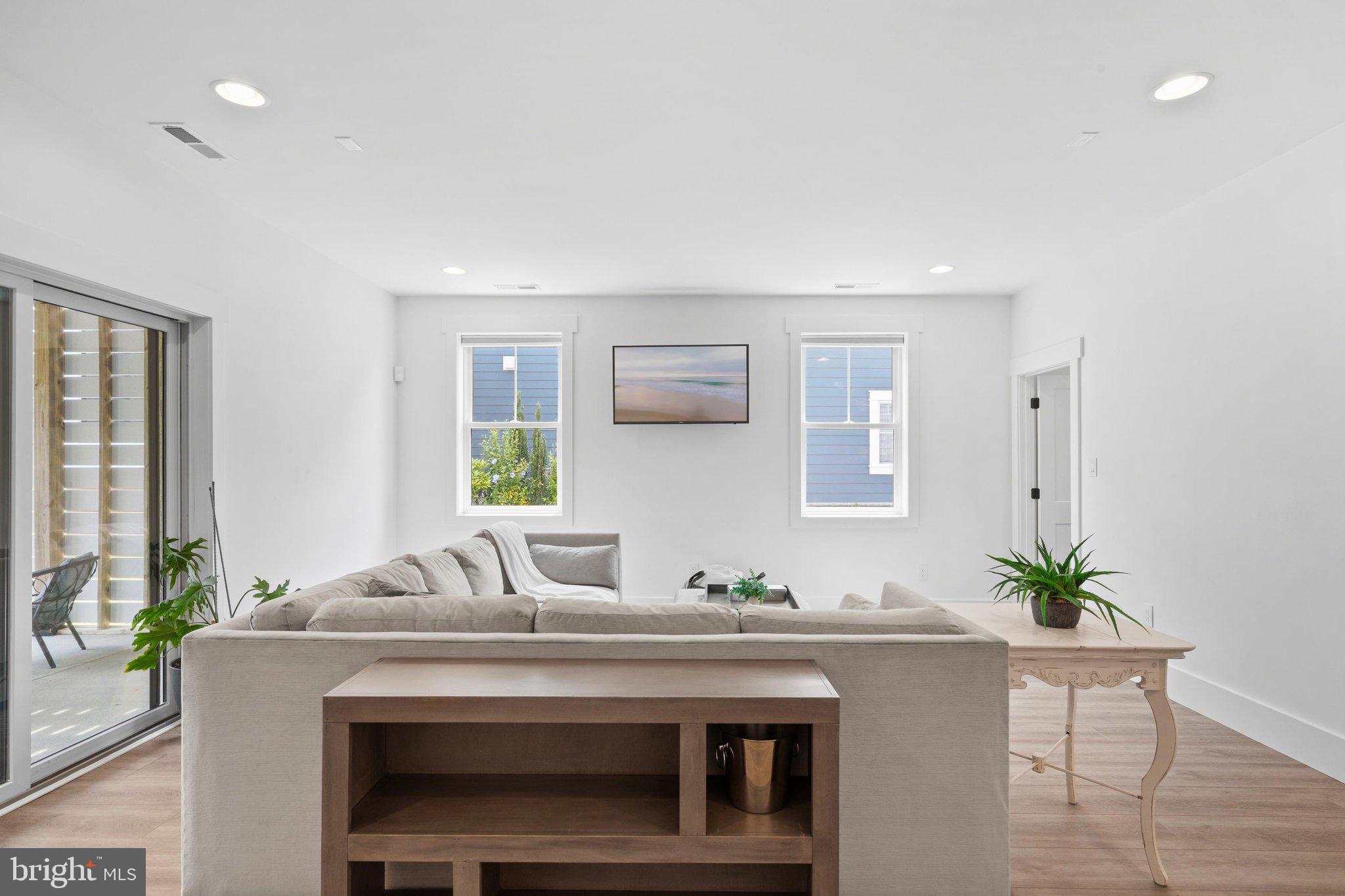 FENWICK SHOALS - Residential