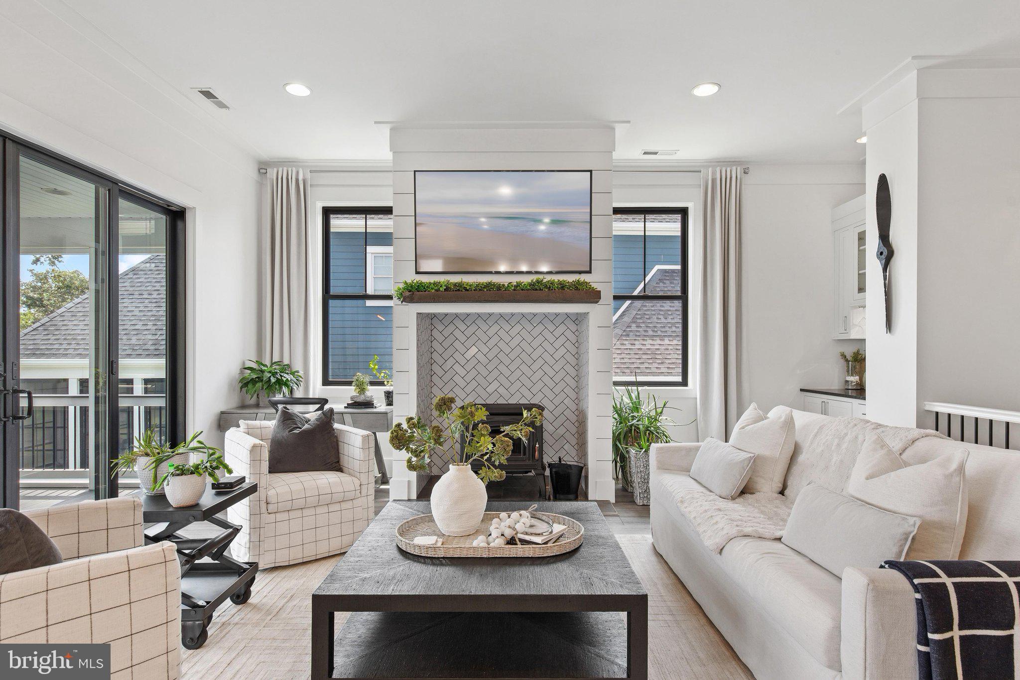 FENWICK SHOALS - Residential