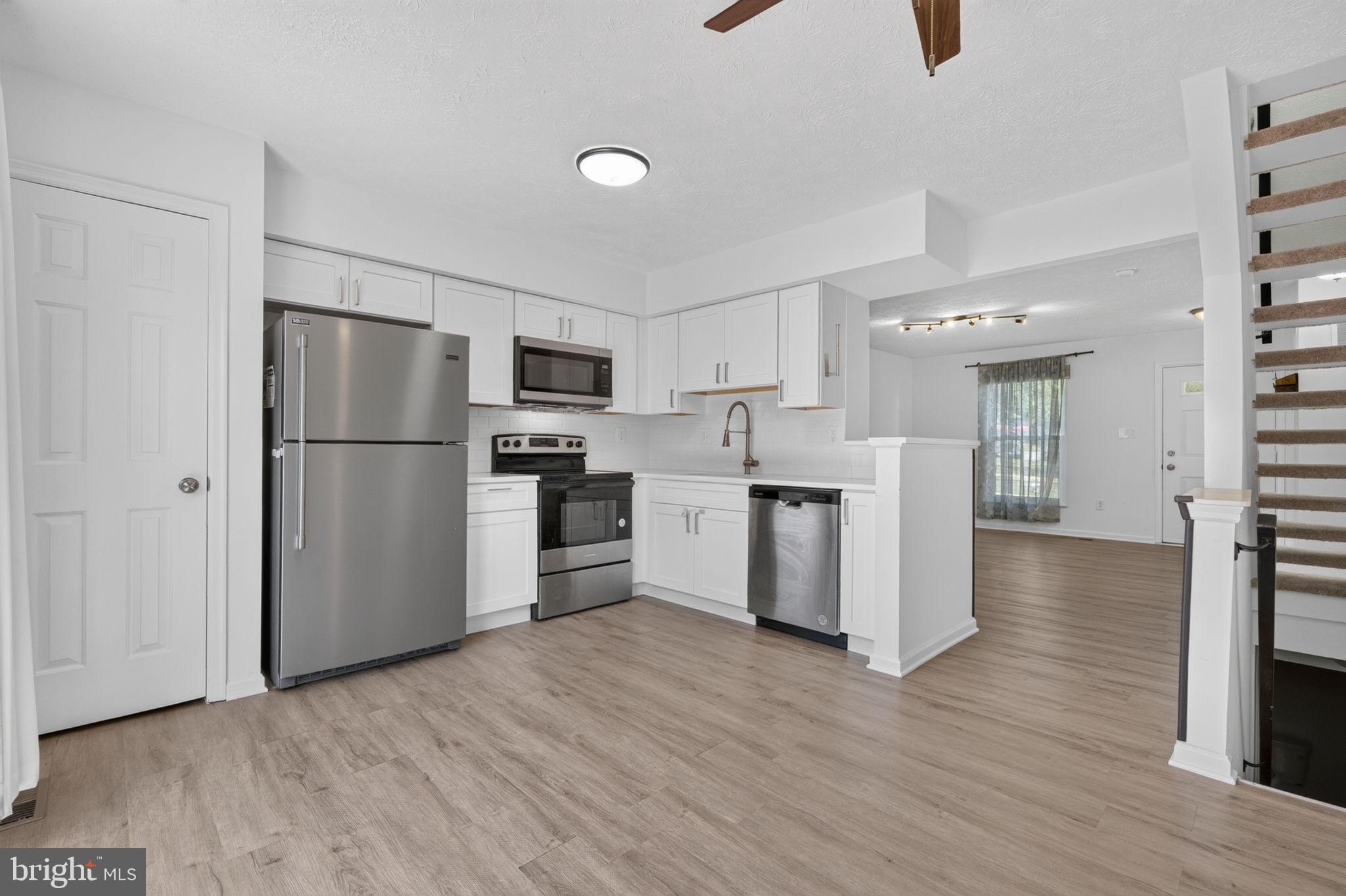 GUNNERS LAKE VILLAGE - Residential
