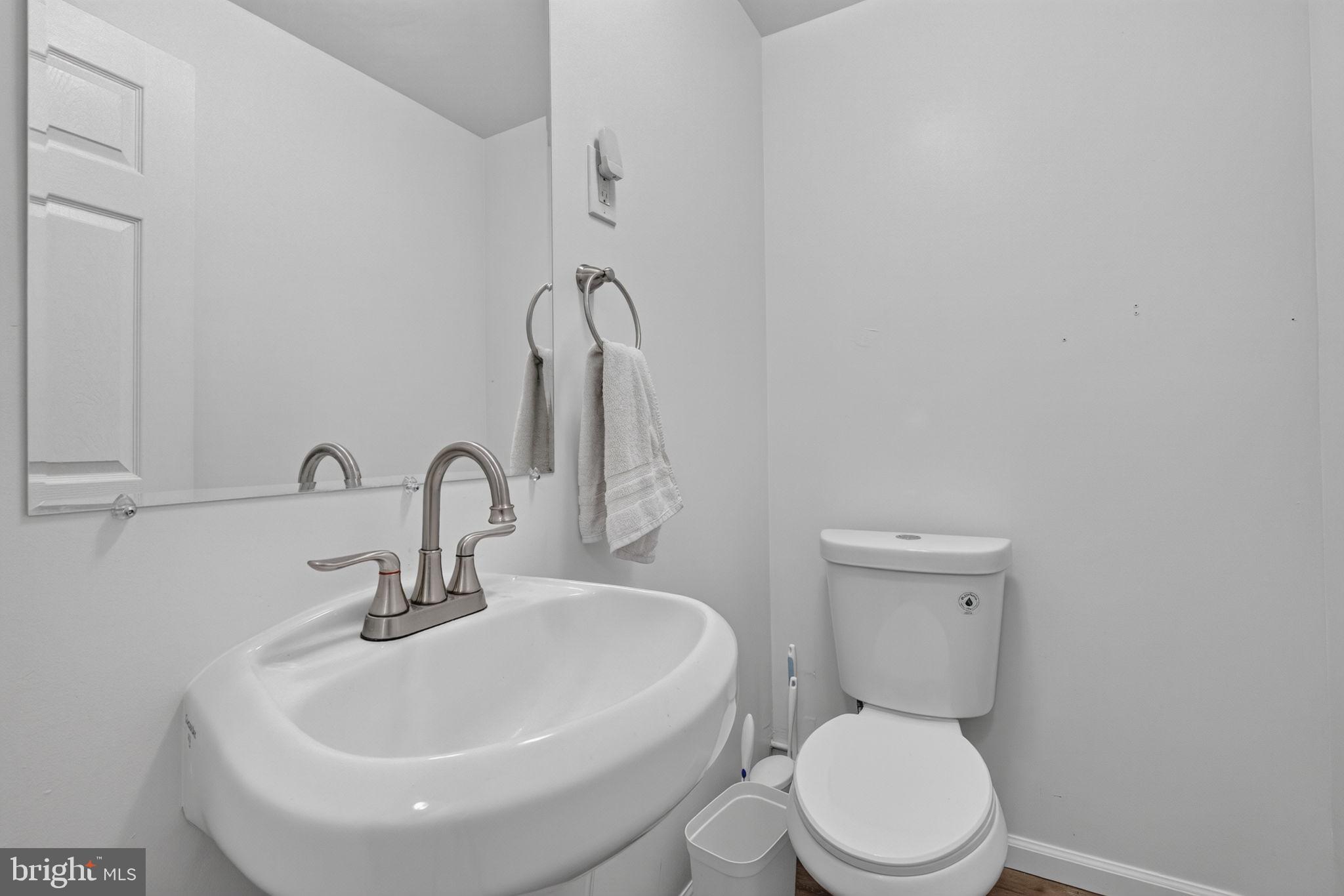 GUNNERS LAKE VILLAGE - Residential