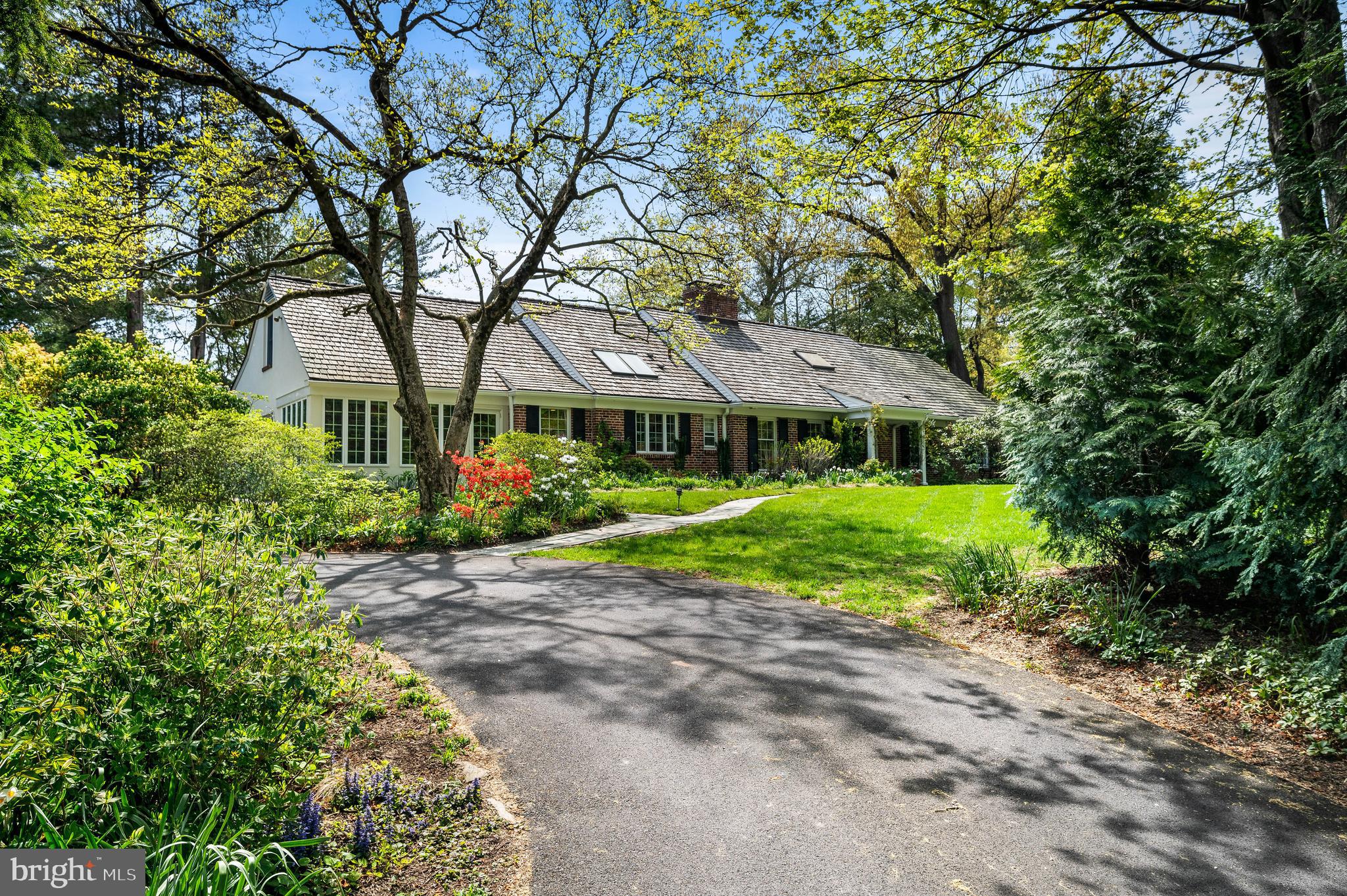 CHESTNUT HILL - Residential