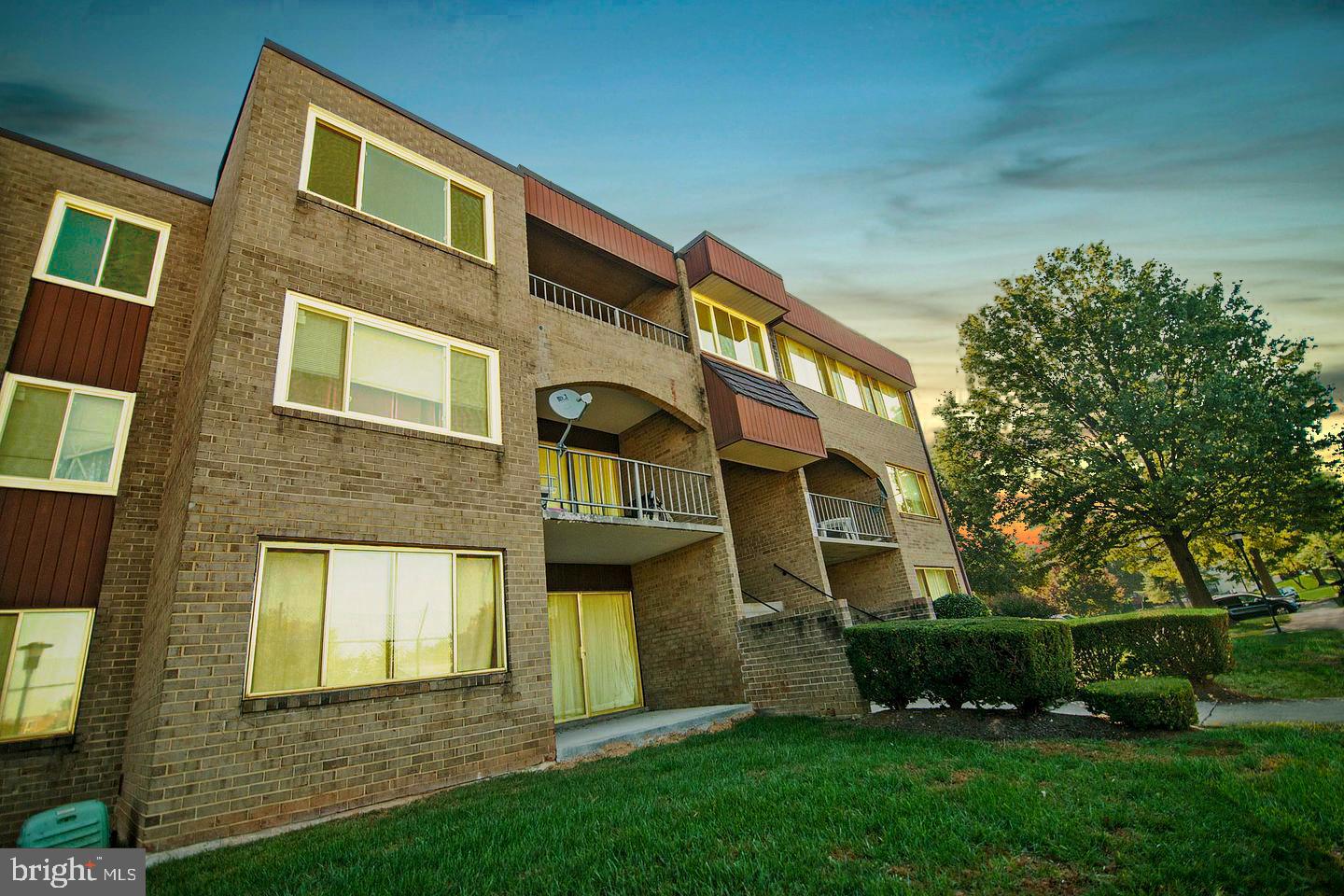 Just Reduced!  Beautifully Remodeled Condo in the desirable Villa Ridge Community. Come home everyday to this Spacious & Open 2 Bedroom retreat overlooking the pool. Home boasts a large, sun-drenched living room with a sliding door that leads to the patio, Separate Dining Room adjacent a well-appointed kitchen and Breakfast Toom. Full-sized Washer and Dryer in the unit. Cool off in the summer at community pool! Spacious living space with private patio. Secured building entrance. Managed professionally with attentive and commited building management team! All utilities included in Condo Fee. Within 1 mile from groceries, shopping, and restaurants. Great Access to I-270, Mid-County Hwy, Lakeforest Mall, Library, and Minutes to the Metro. To top it off, a home warranty is conveyed! Don't miss this great opportunity...Great Location & Amenities!!
