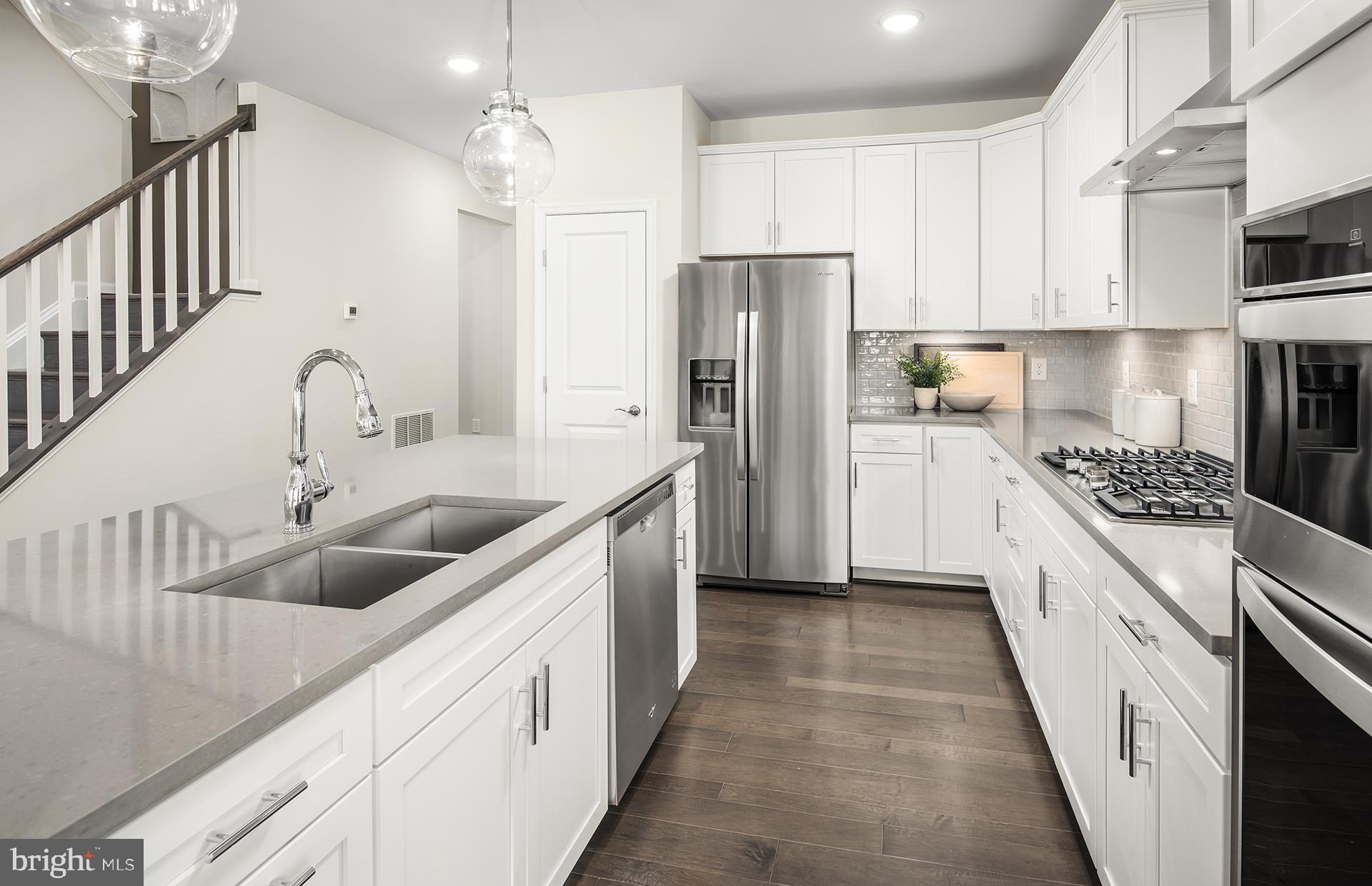 MONTEBELLO - Residential