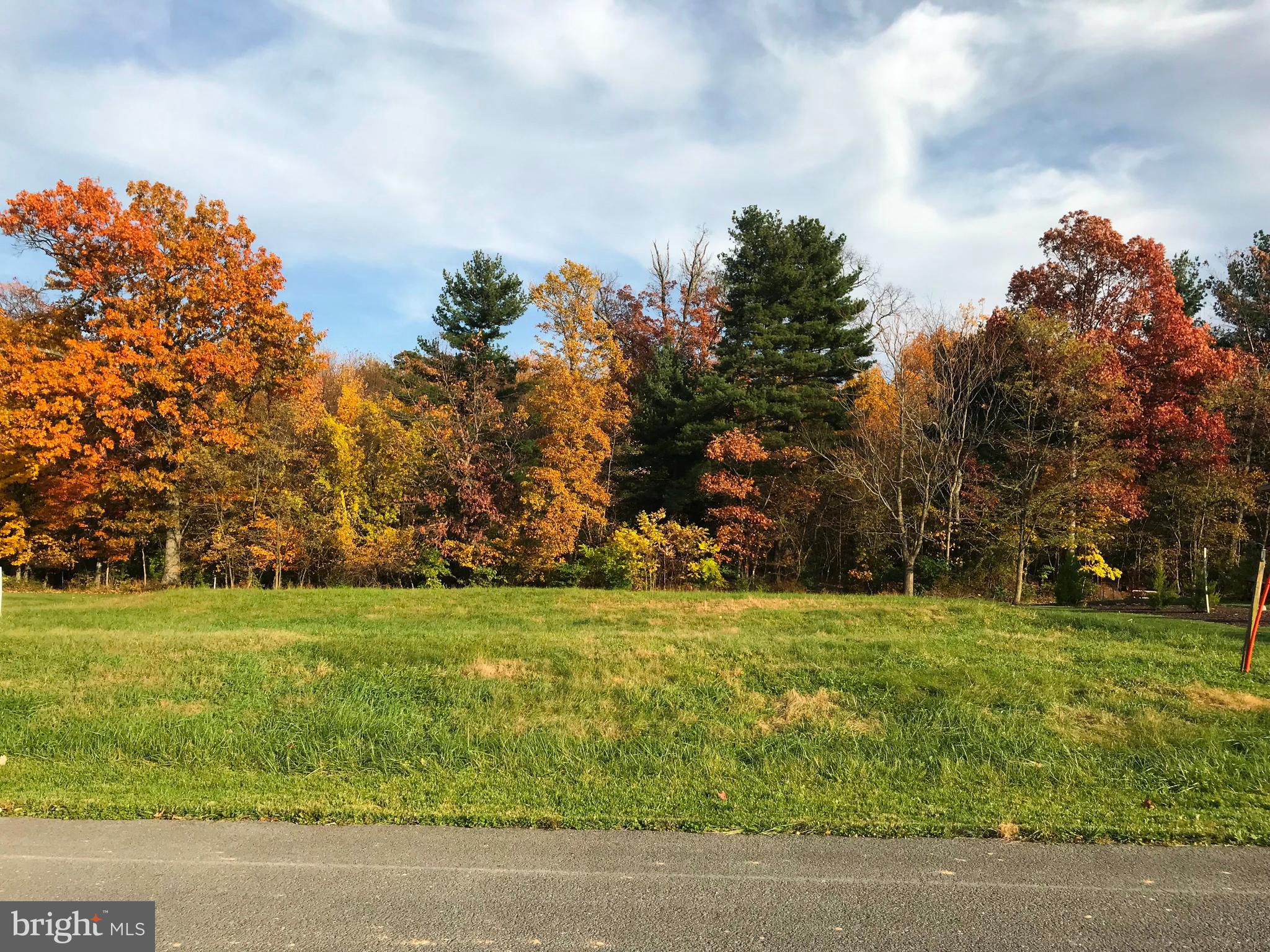 PENN NATIONAL GOLF COURSE COMMUNITY - Land