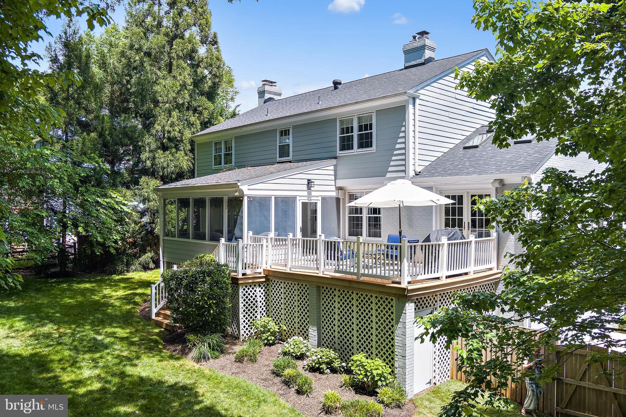 RIVER FALLS - Residential