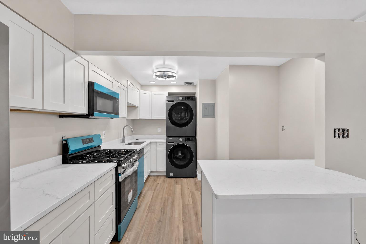 BRADBURY PARK - Residential