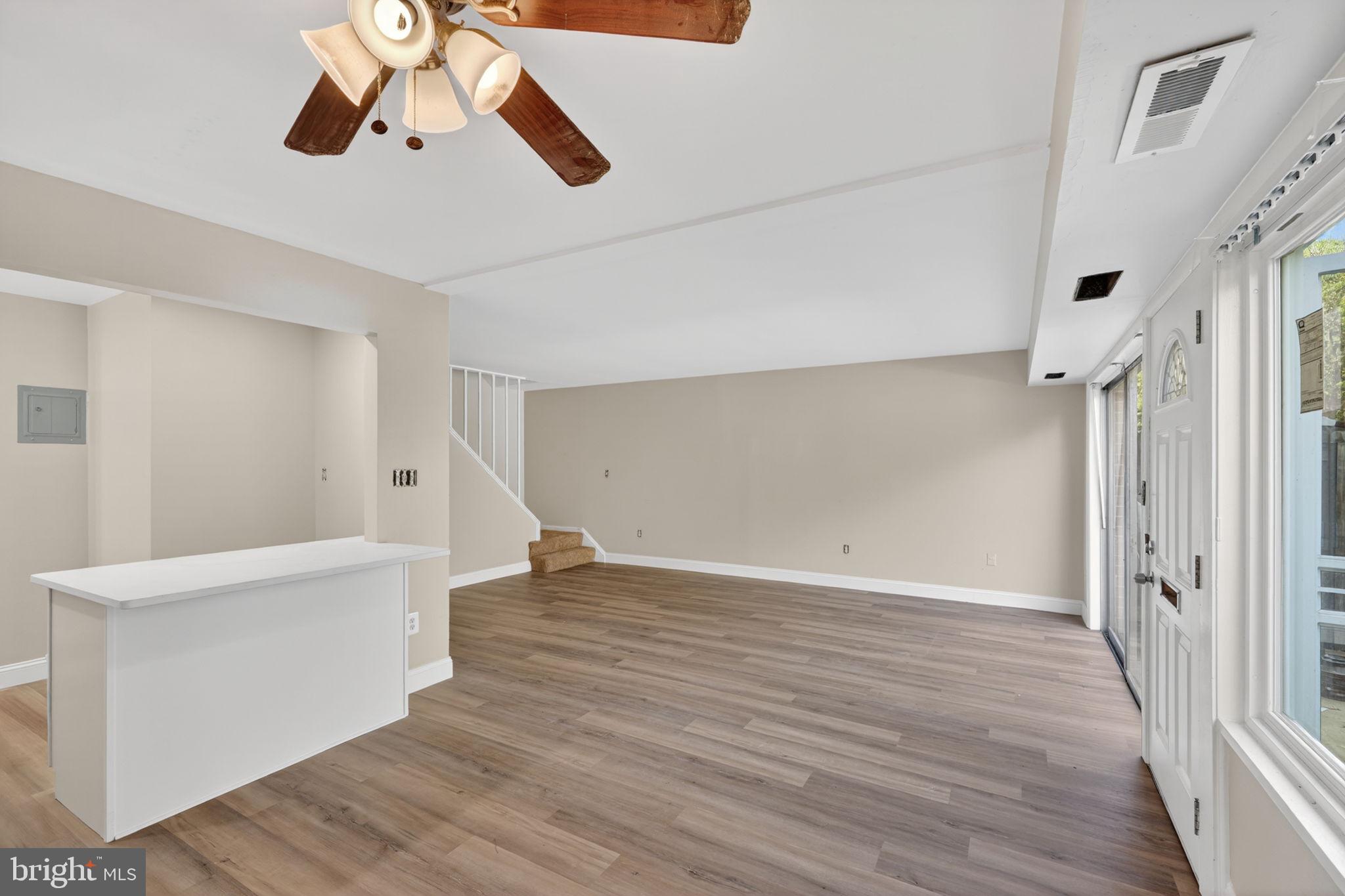 BRADBURY PARK - Residential