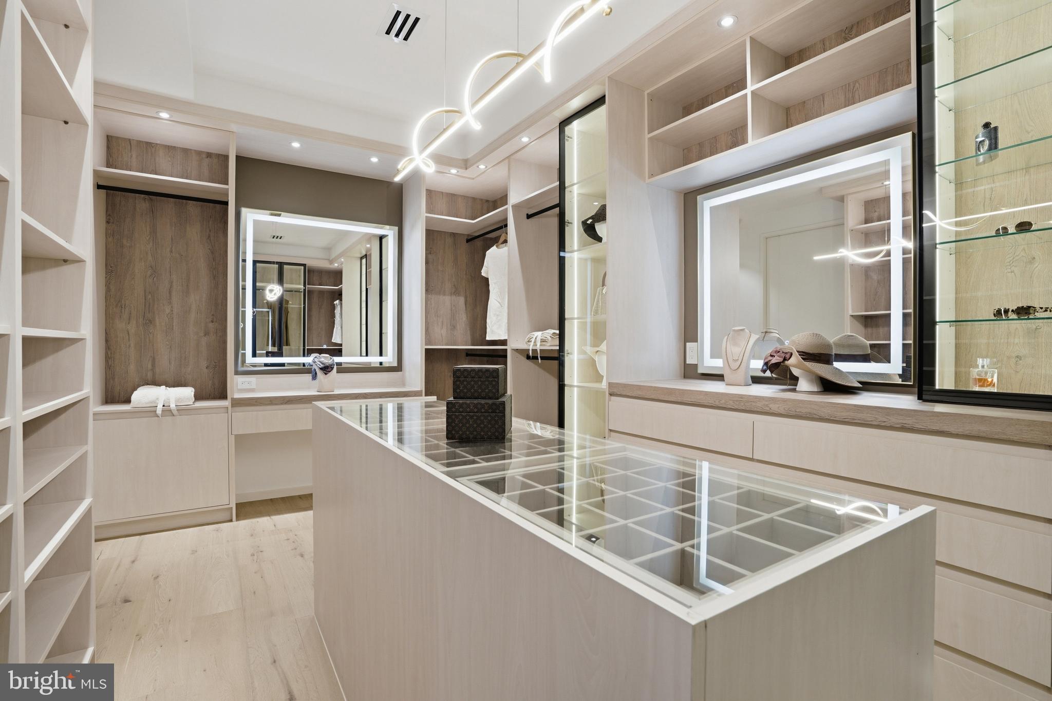WRENNWOOD - Residential