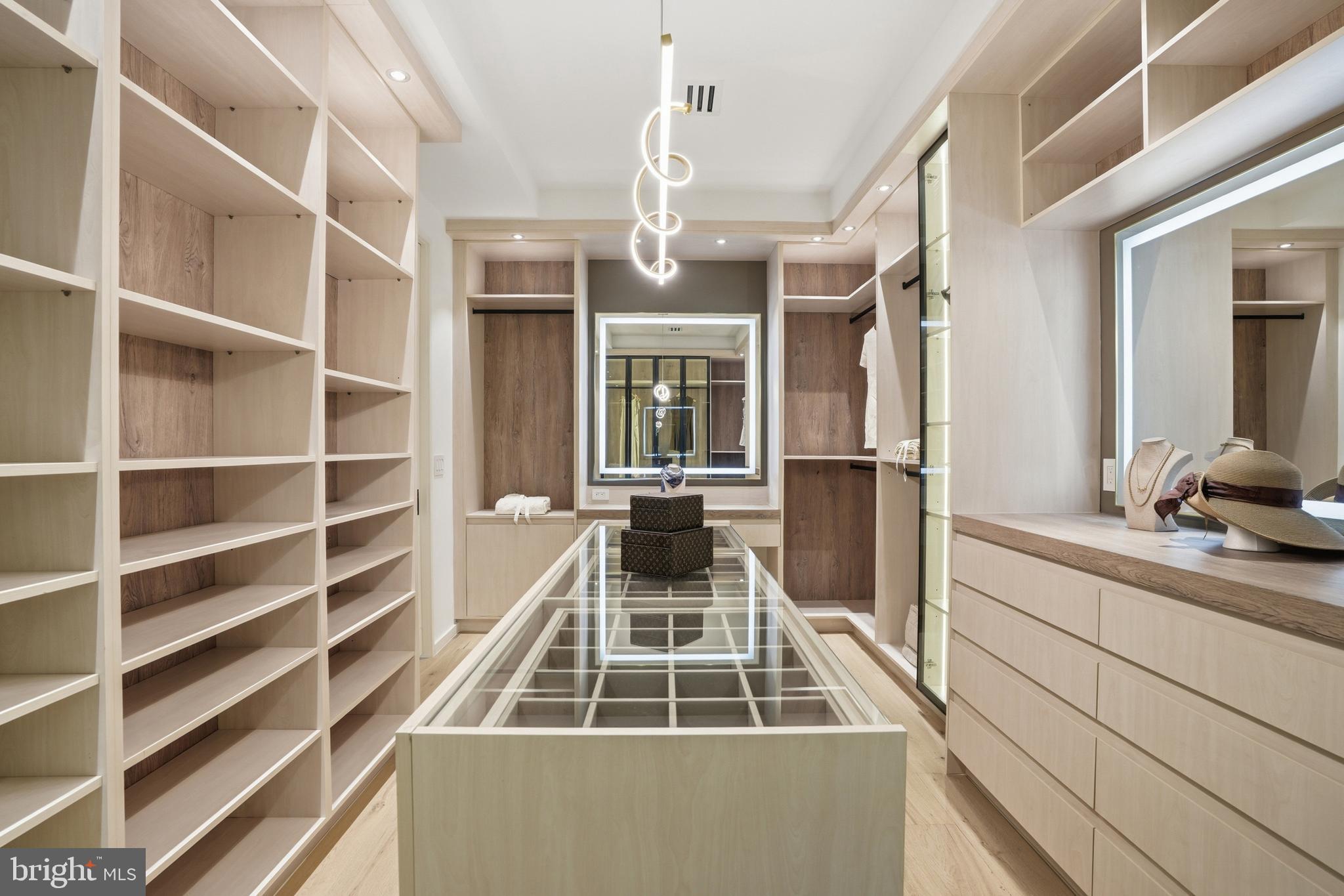 WRENNWOOD - Residential