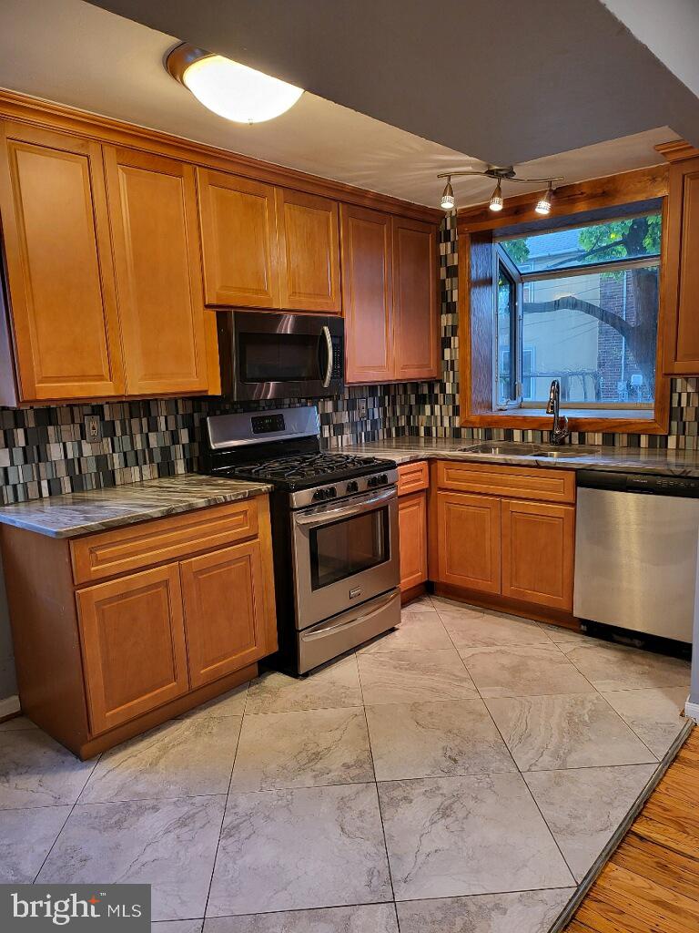 CEDARBROOK - Residential